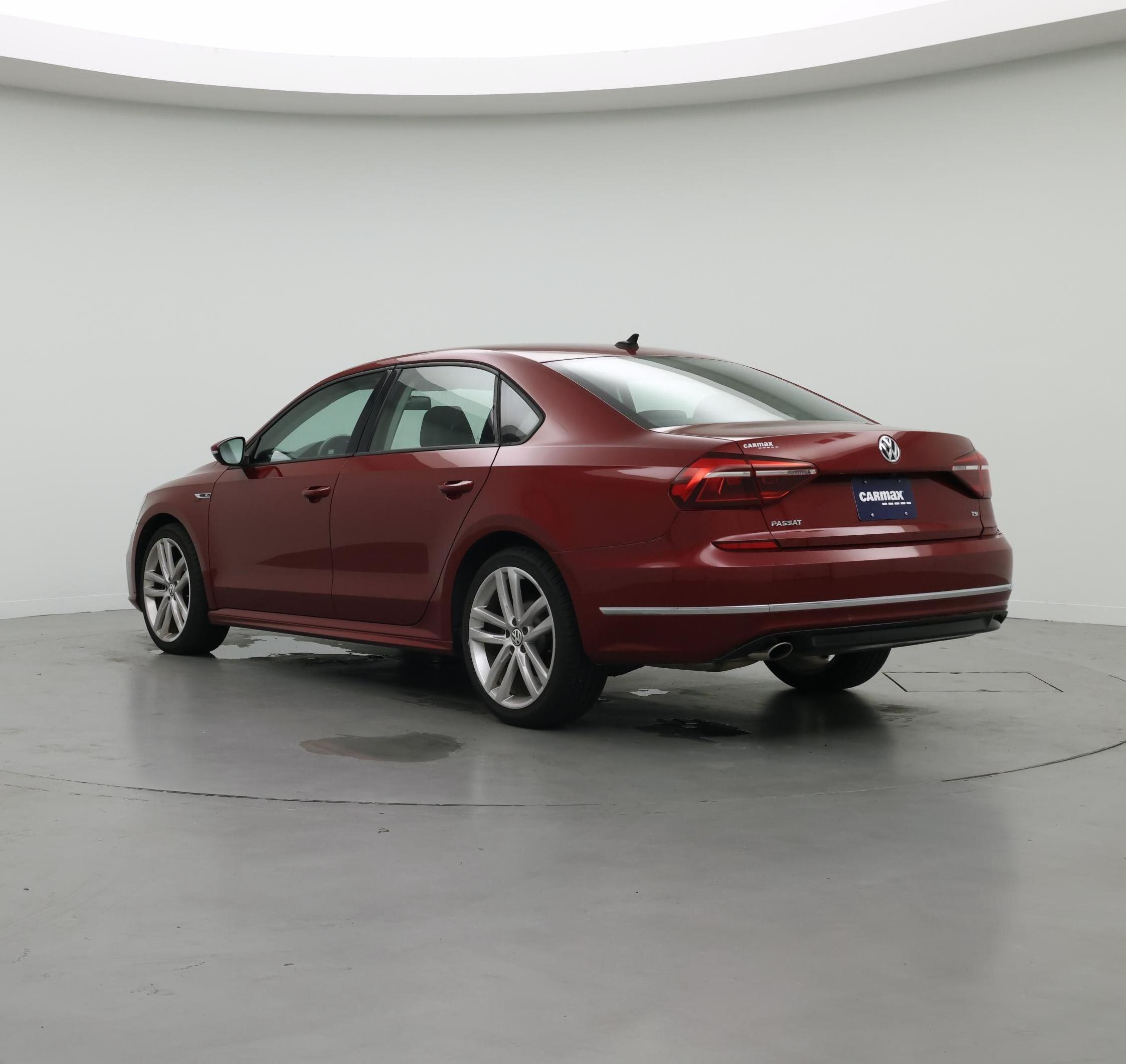 Thumbnail: 2018 Volkswagen Passat - 2