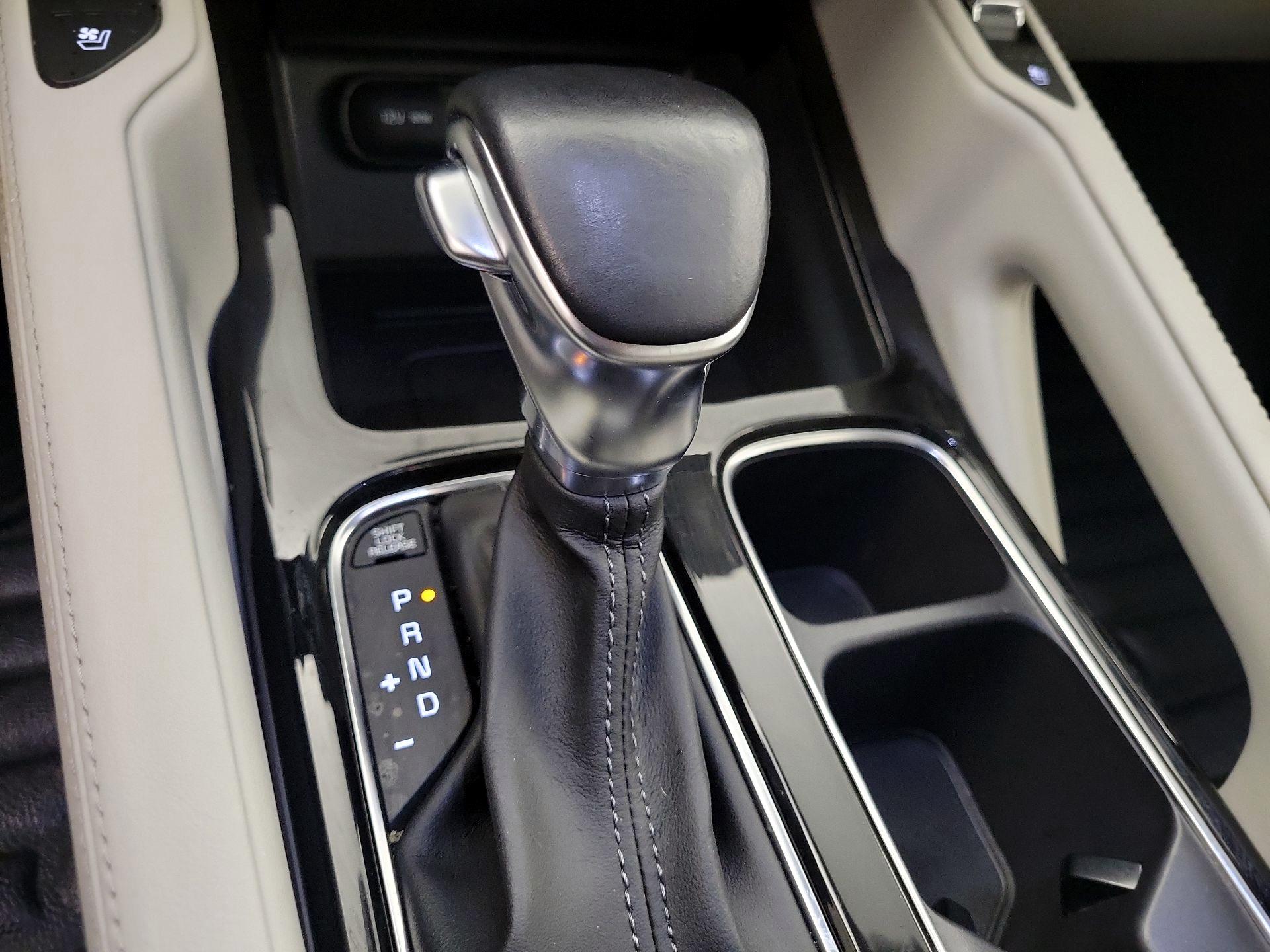 Thumbnail: 2020 Kia Telluride - 18