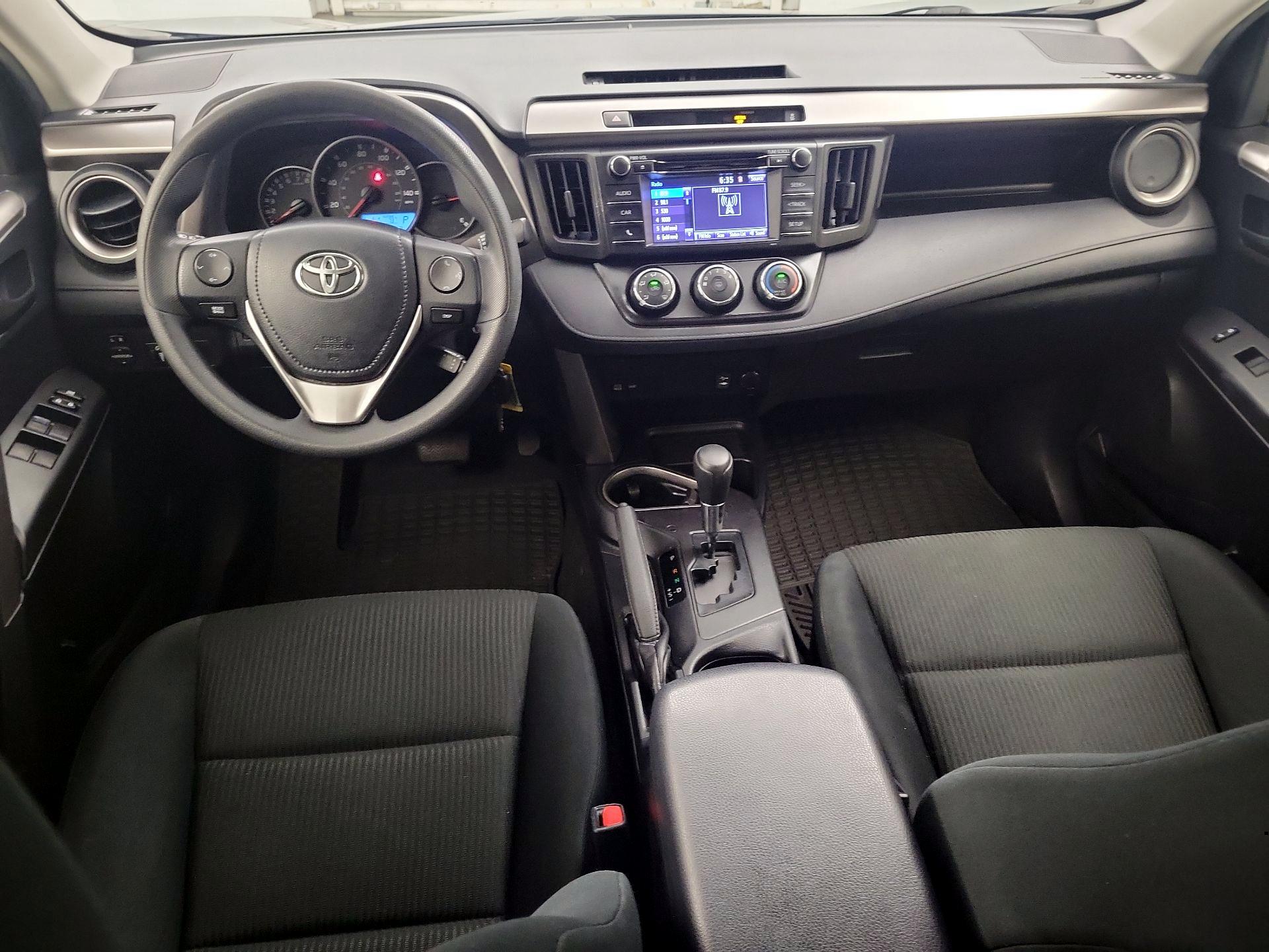 Thumbnail: 2016 Toyota RAV4 - 9