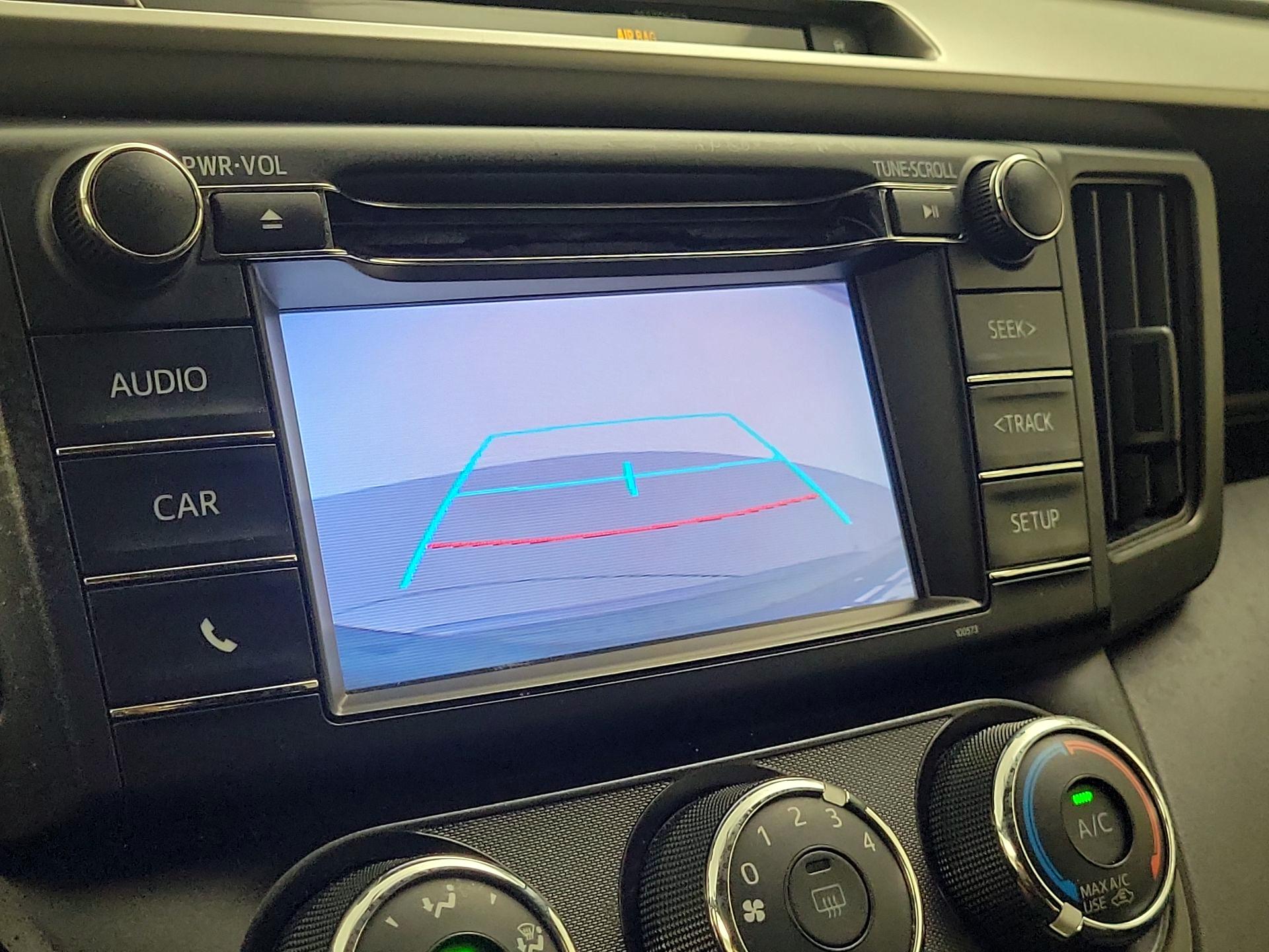 Thumbnail: 2016 Toyota RAV4 - 14