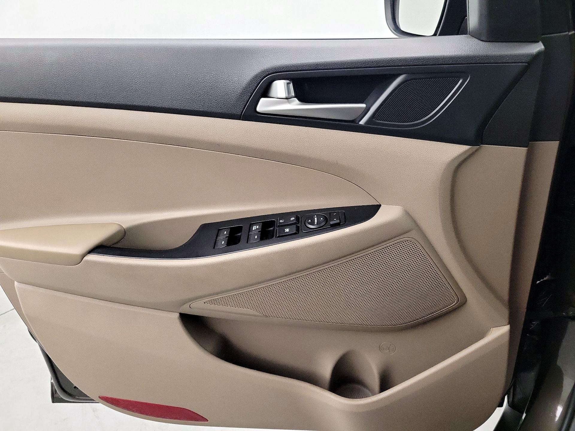 Thumbnail: 2020 Hyundai Tucson - 12