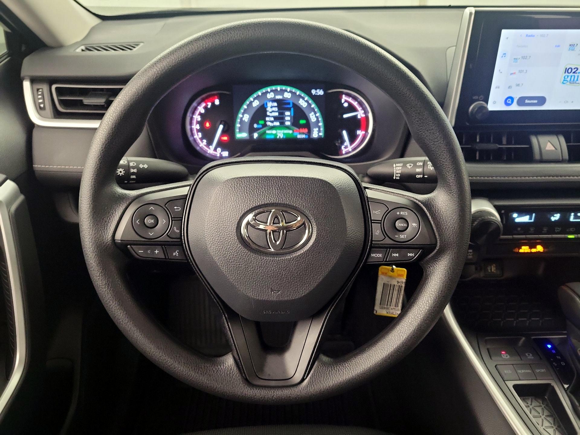 Thumbnail: 2025 Toyota RAV4 - 10