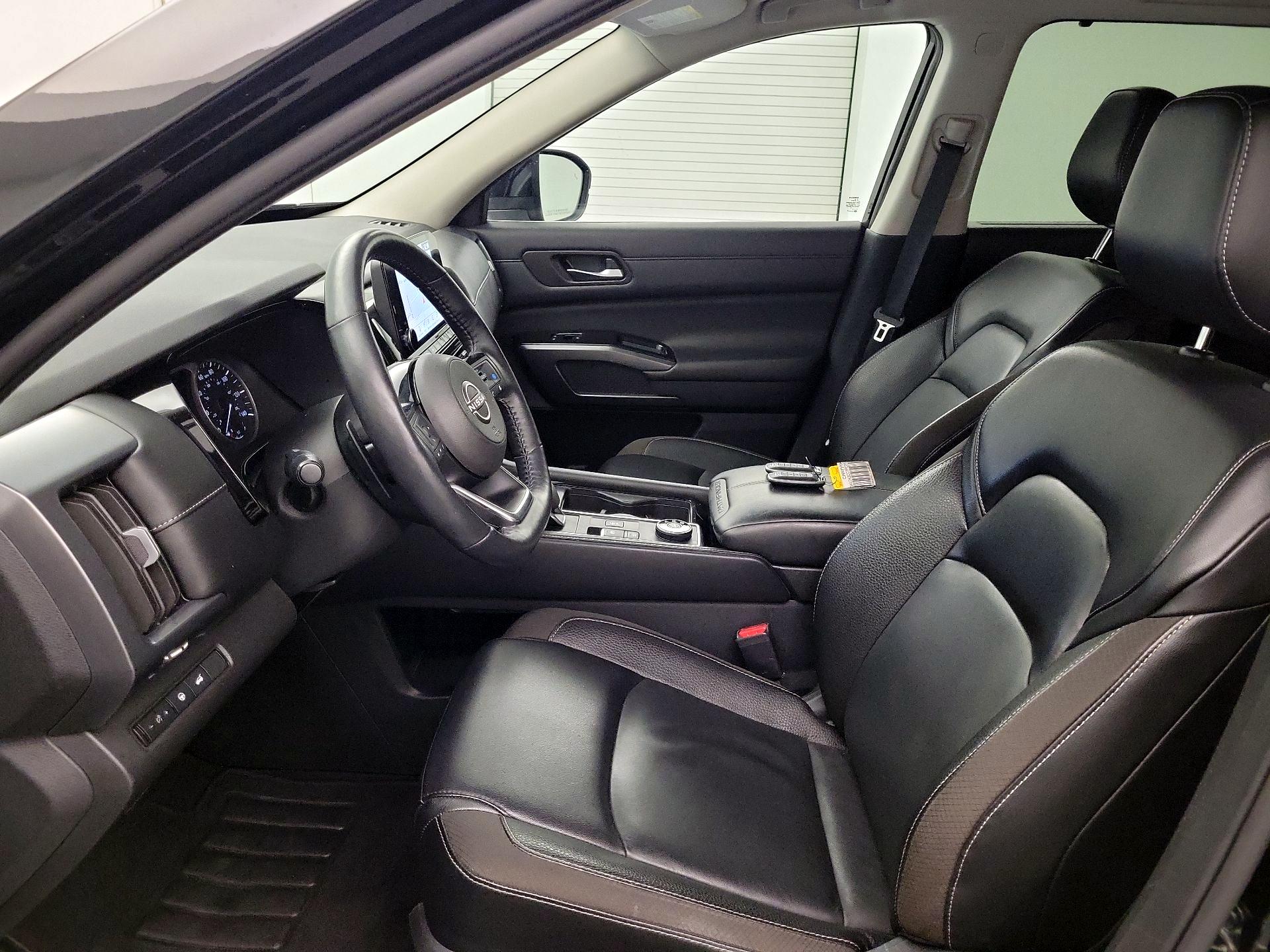 Thumbnail: 2023 Nissan Pathfinder - 11