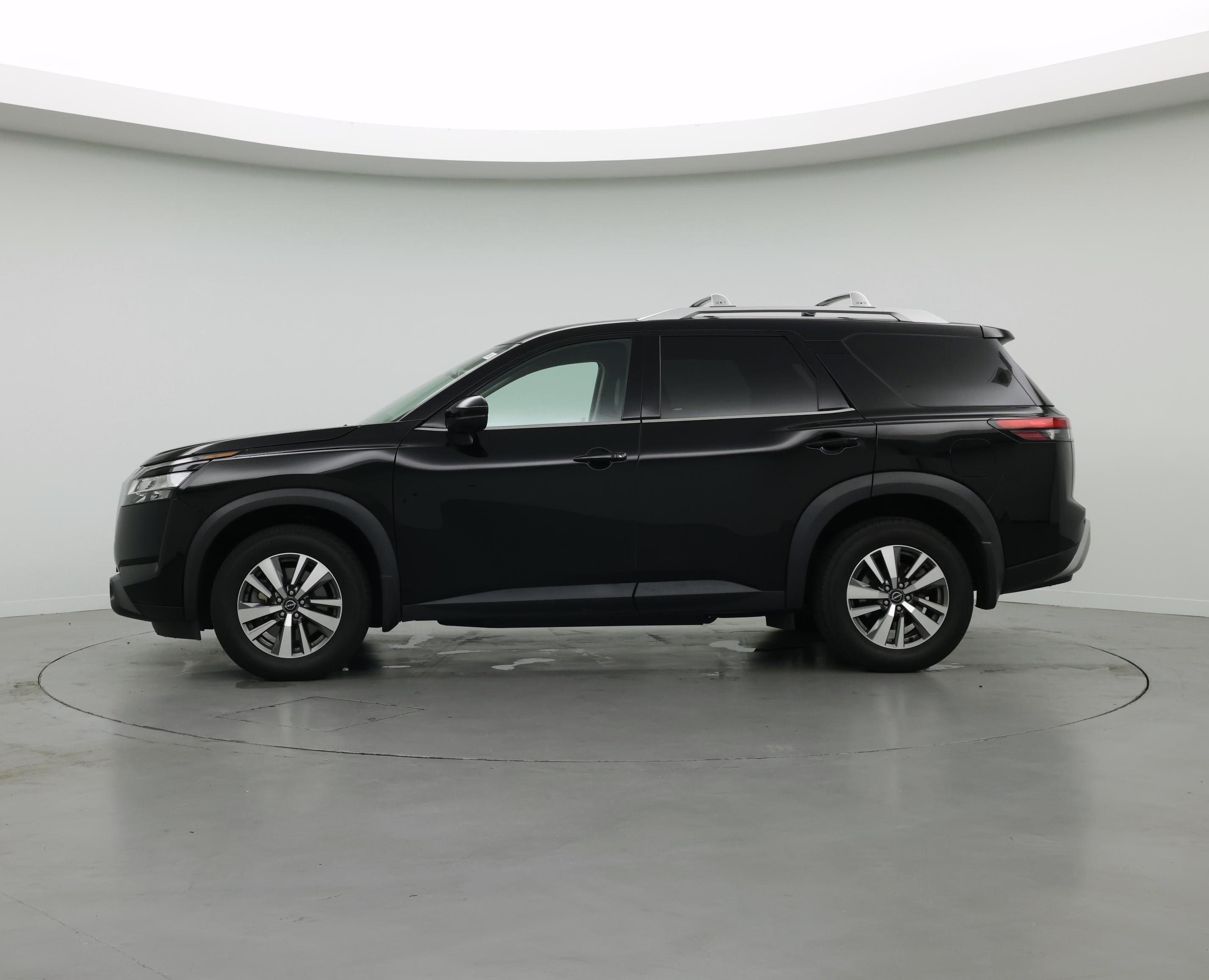Thumbnail: 2023 Nissan Pathfinder - 3