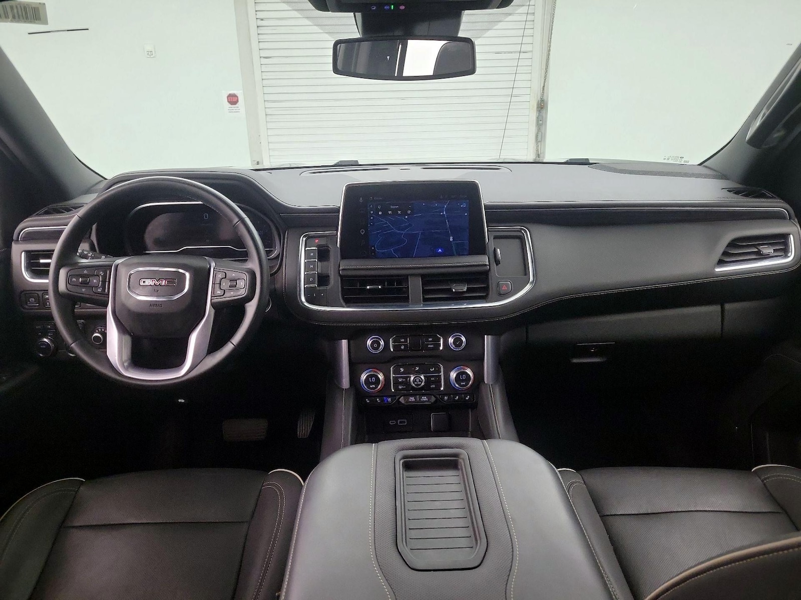 2023 GMC Yukon SLT - Photo 10