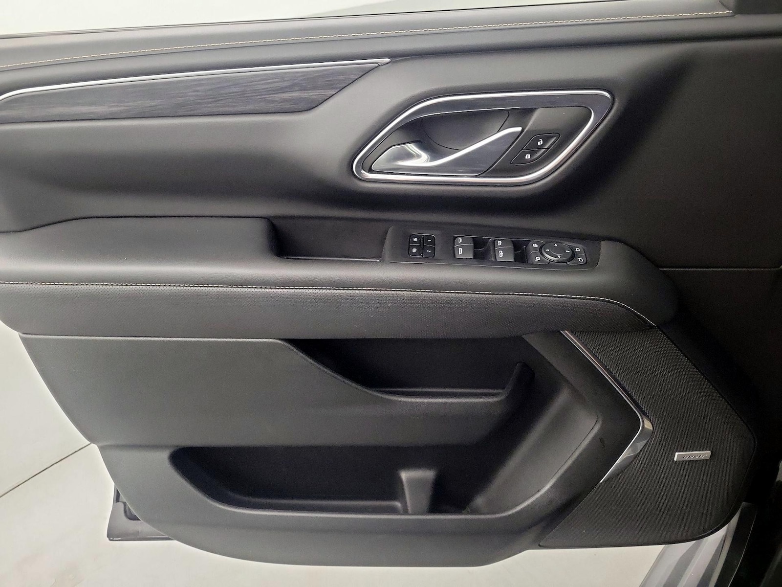 2023 GMC Yukon SLT - Photo 13