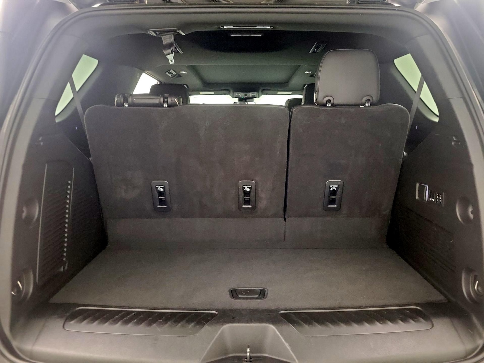 2023 GMC Yukon SLT - Photo 24