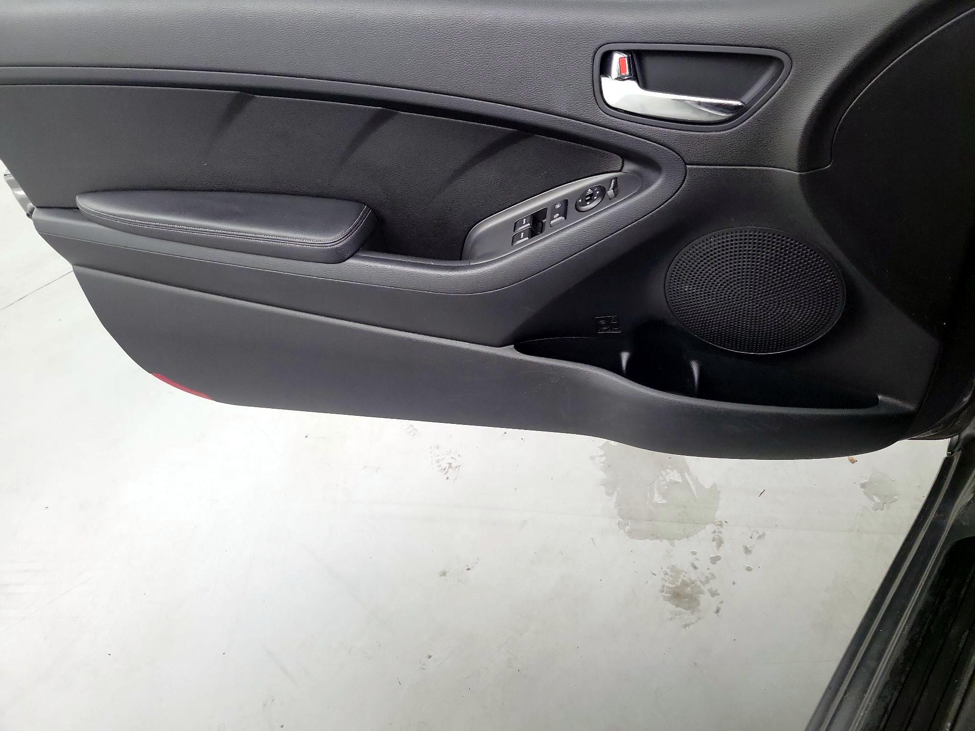 Thumbnail: 2014 Kia Forte - 12