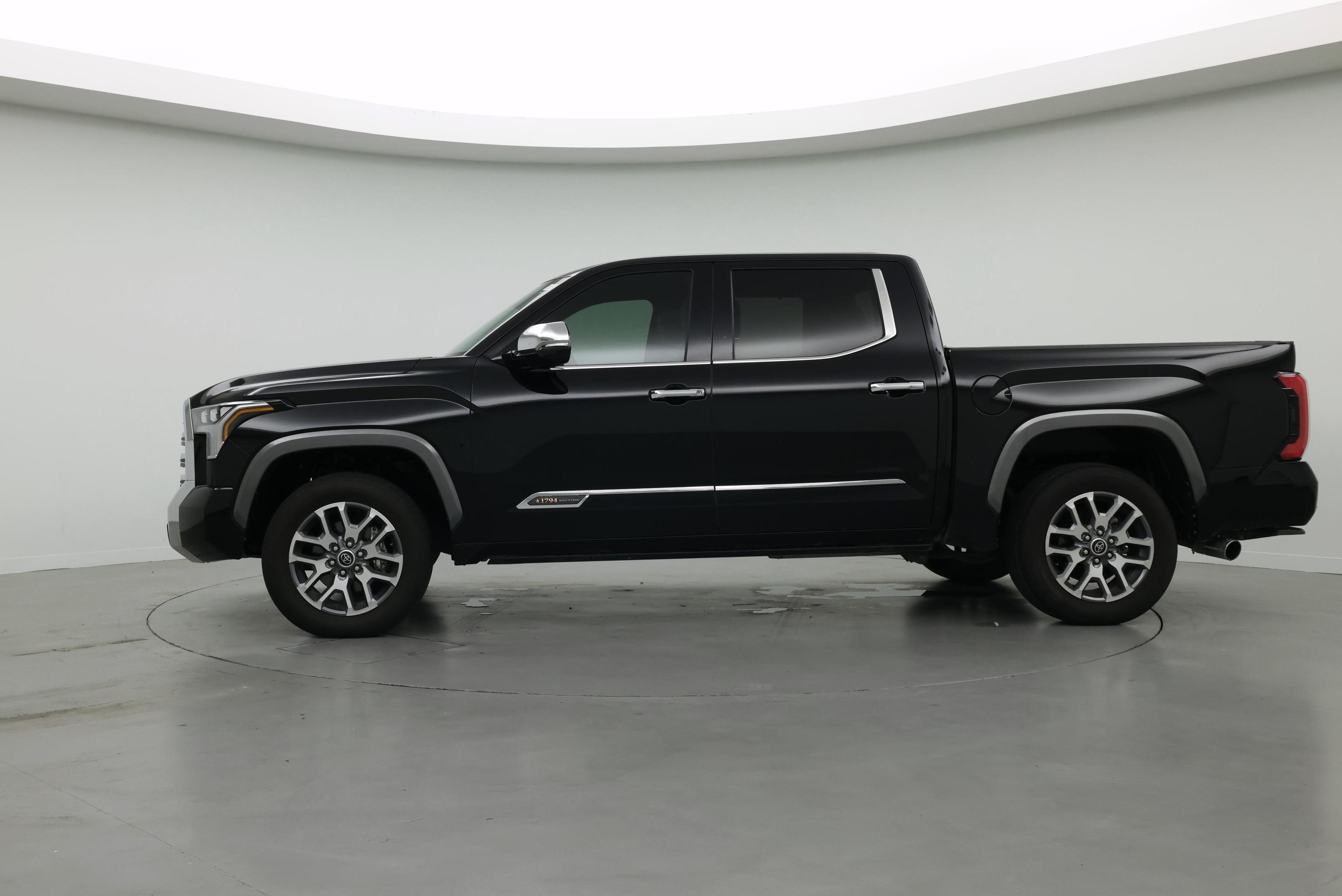 Thumbnail: 2024 Toyota Tundra - 3