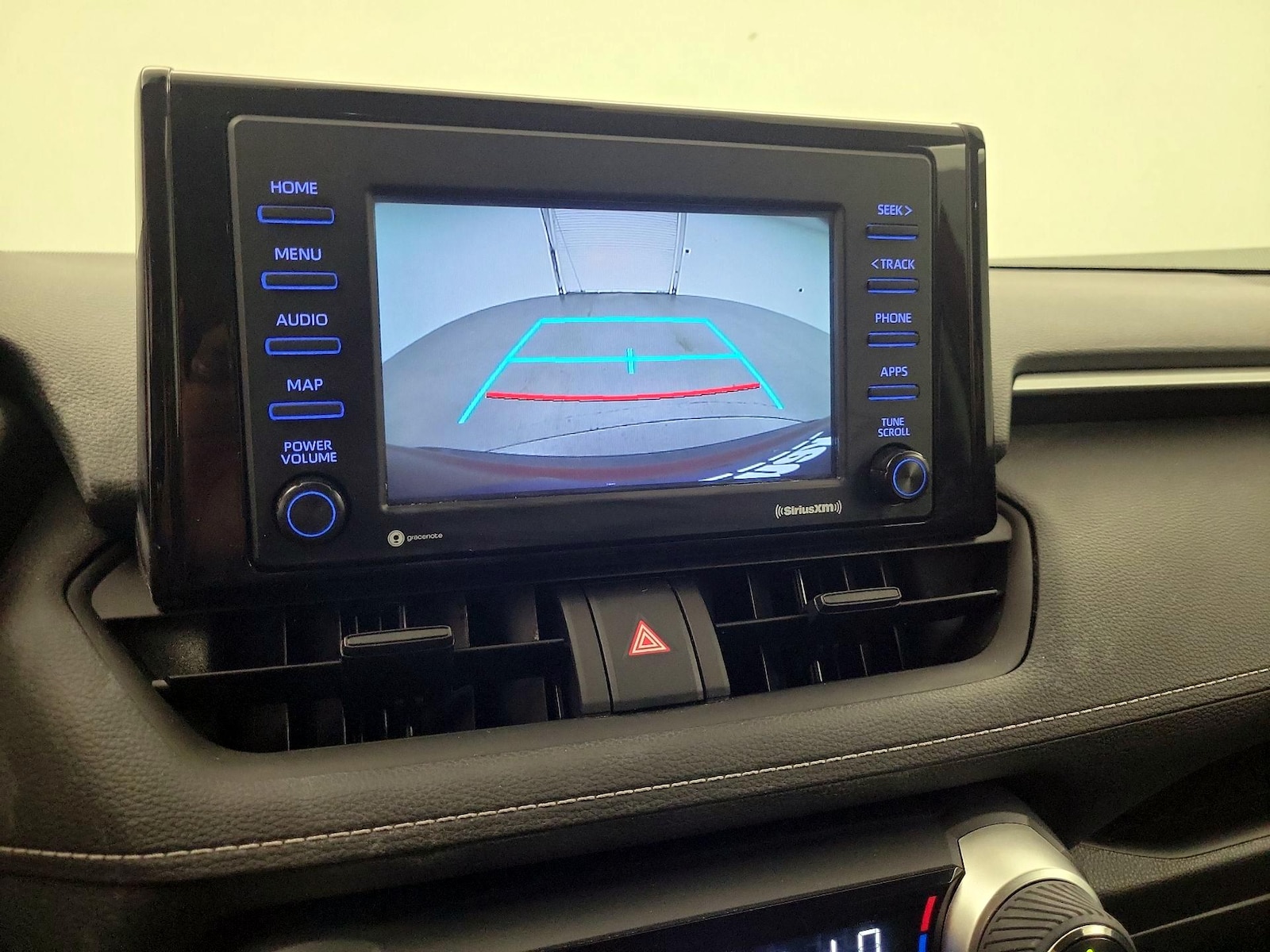 2021 Toyota RAV4 XLE - Photo 15
