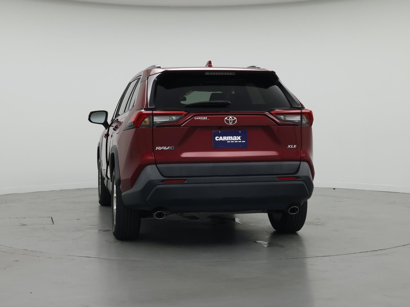 2021 Toyota RAV4 XLE - Photo 7