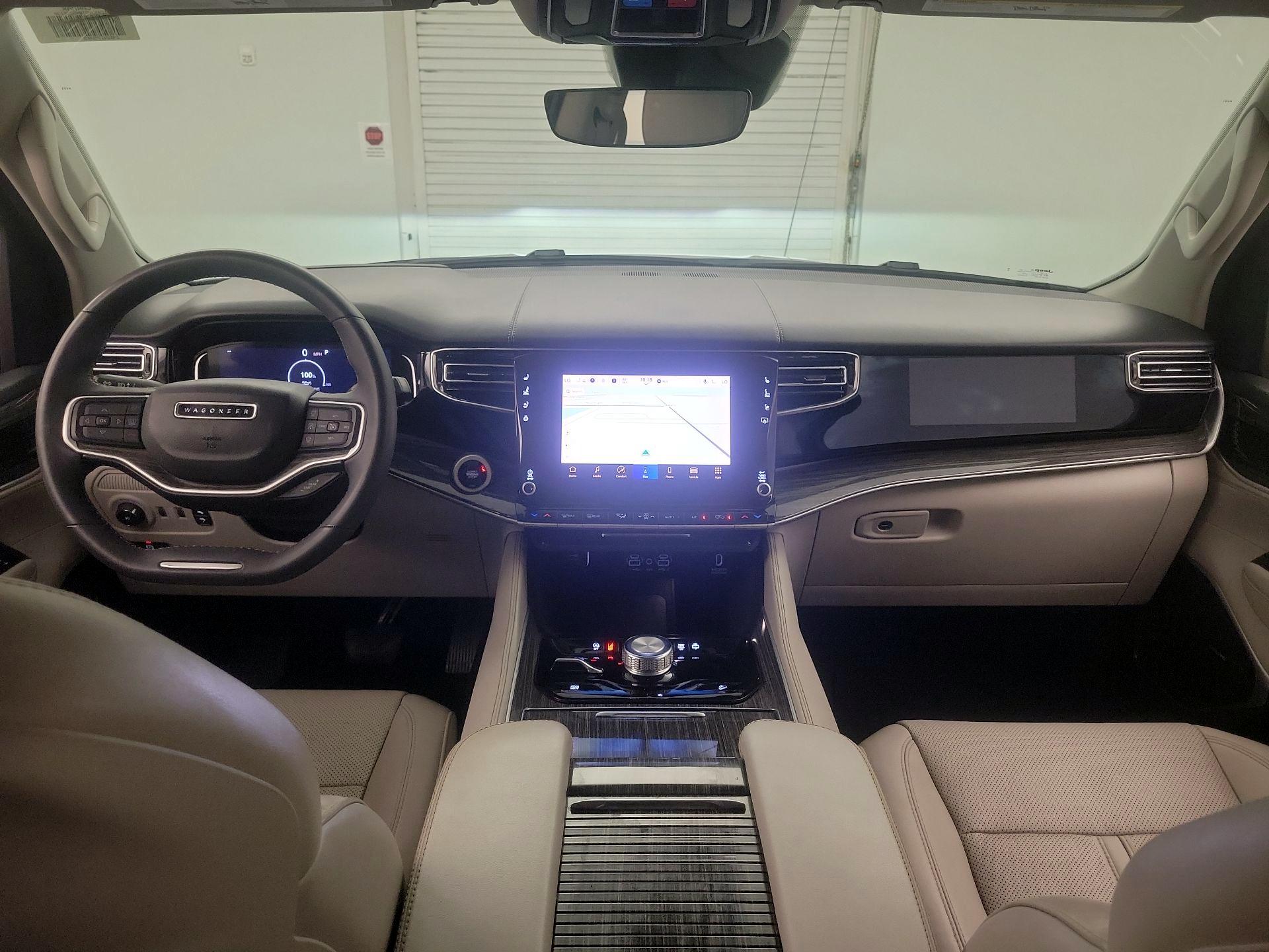 Thumbnail: 2022 Jeep Wagoneer - 9