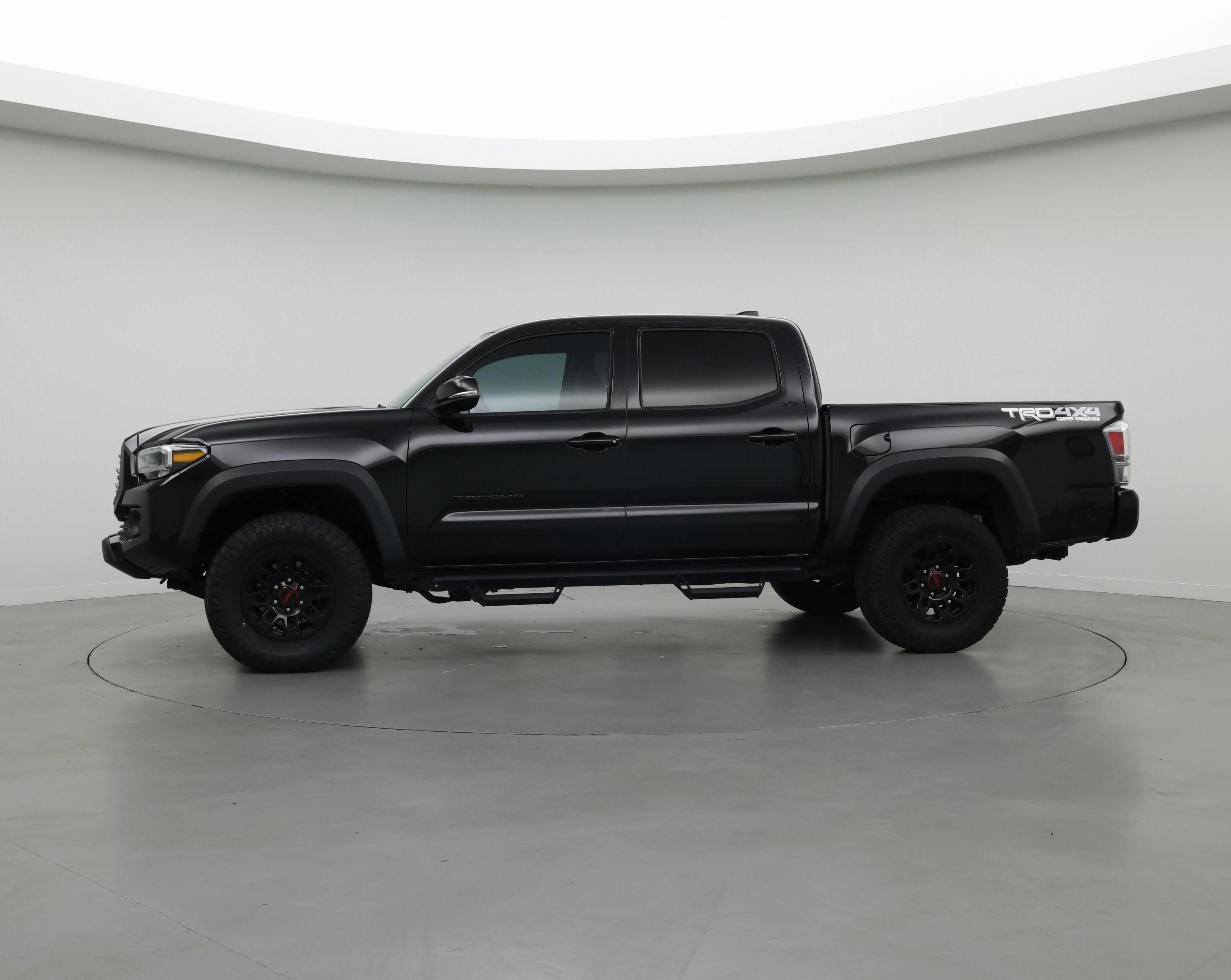 Thumbnail: 2022 Toyota Tacoma - 3