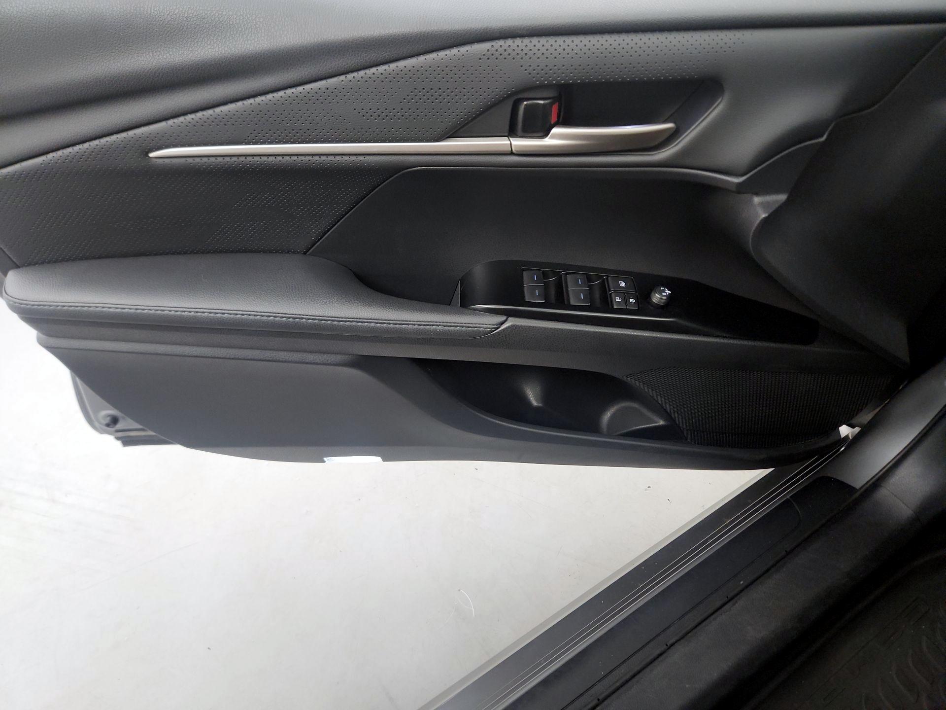 Thumbnail: 2025 Toyota Camry - 12