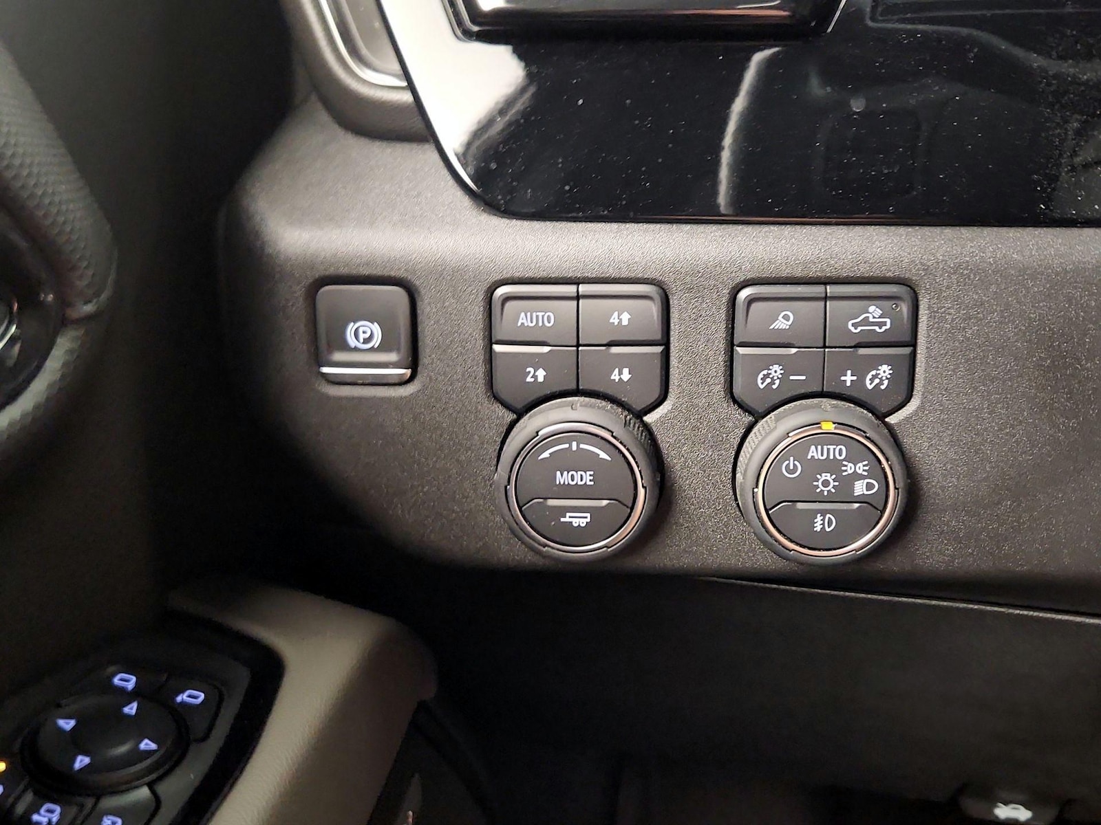 2025 Chevrolet Silverado 2500HD ZR2 - Photo 14