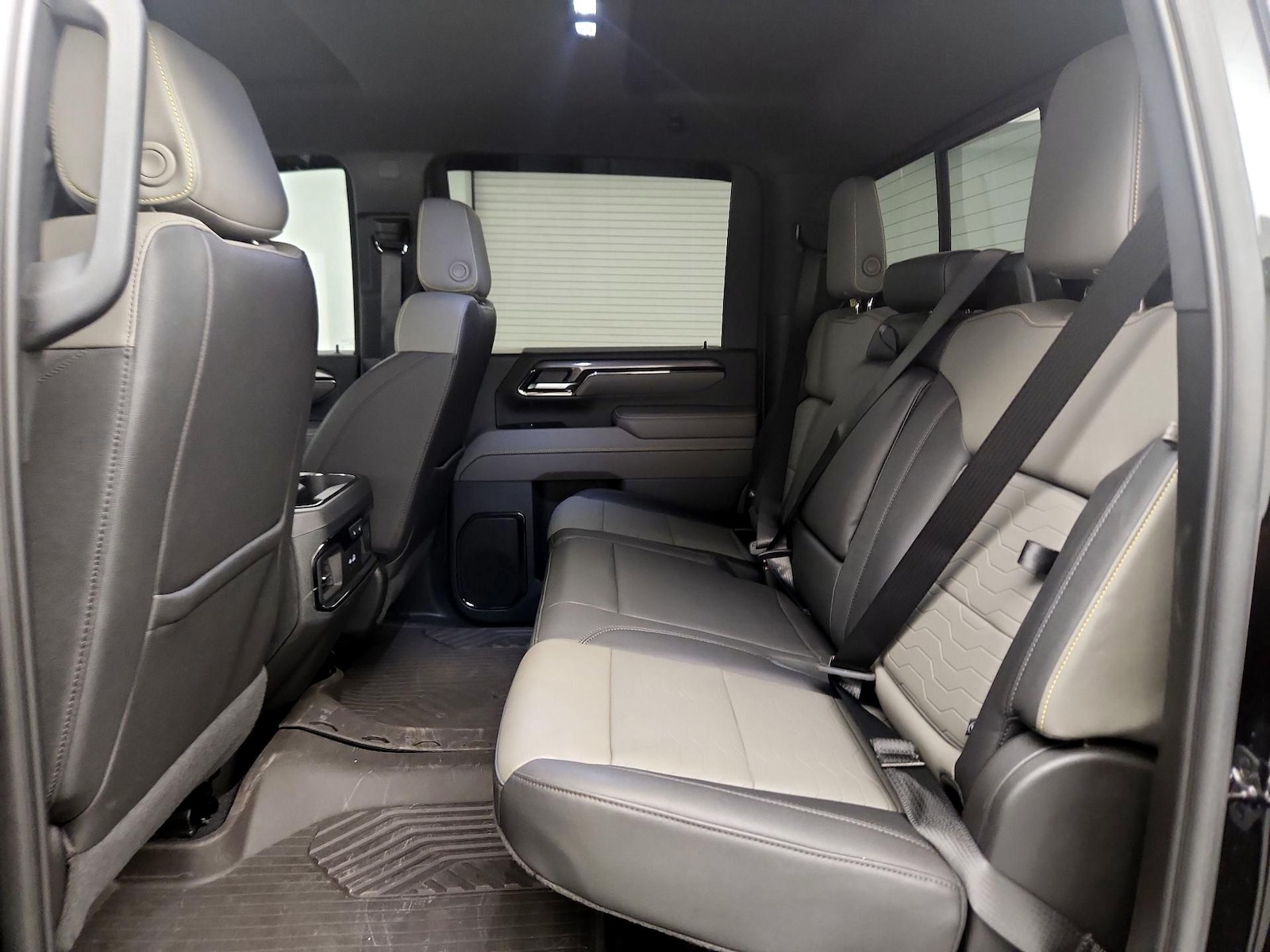 2025 Chevrolet Silverado 2500HD ZR2 - Photo 19