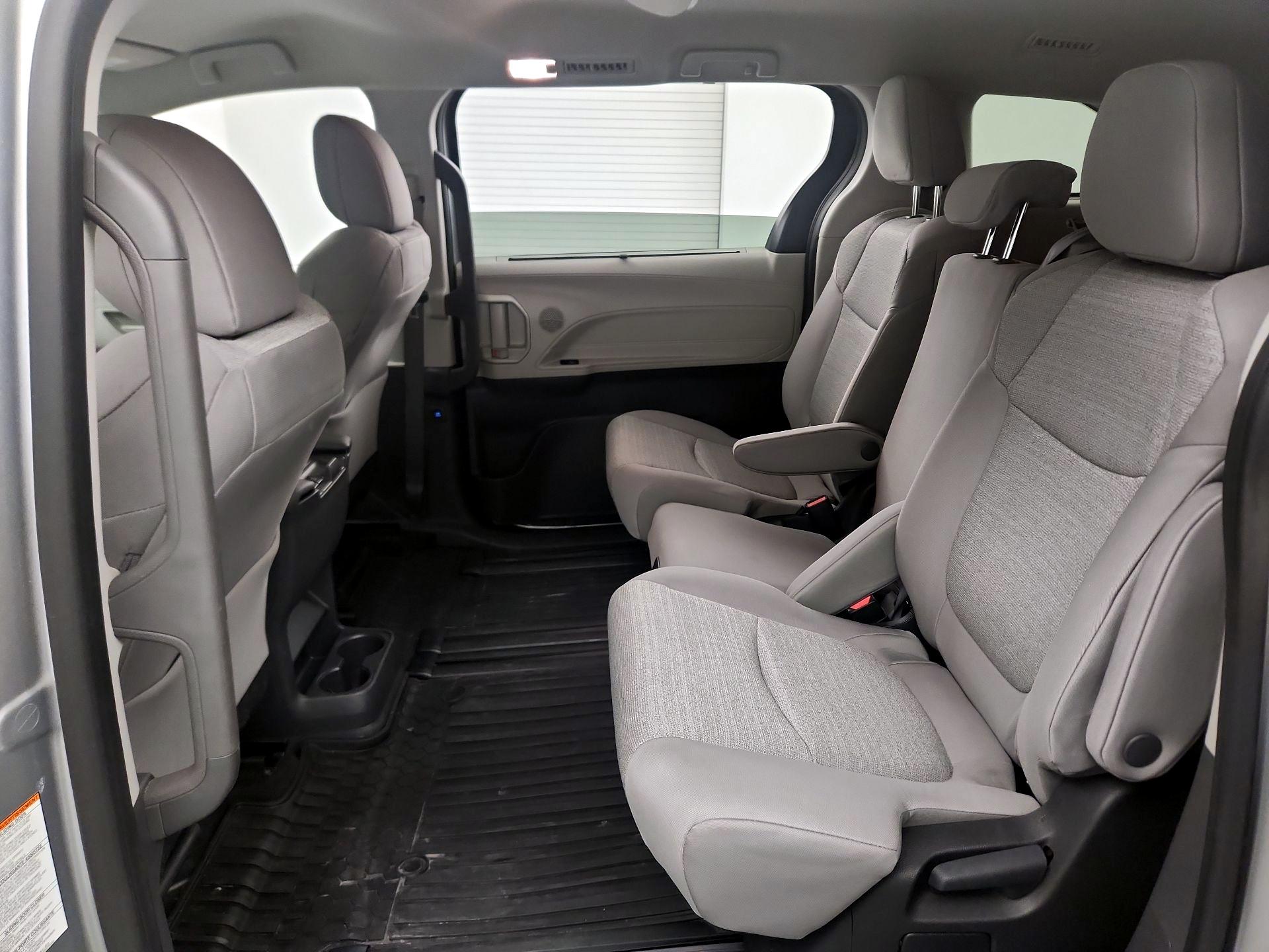Thumbnail: 2023 Toyota Sienna - 19