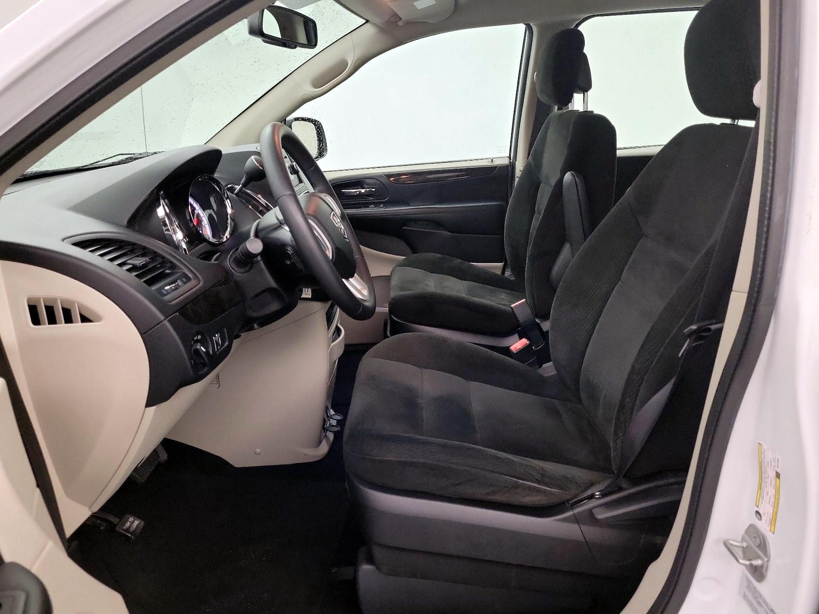 2016 Dodge Grand Caravan American Value Package - Photo 12