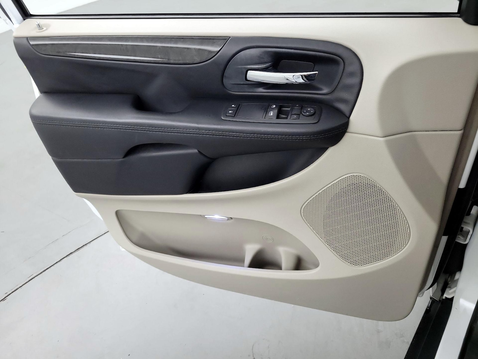 2016 Dodge Grand Caravan American Value Package - Photo 13