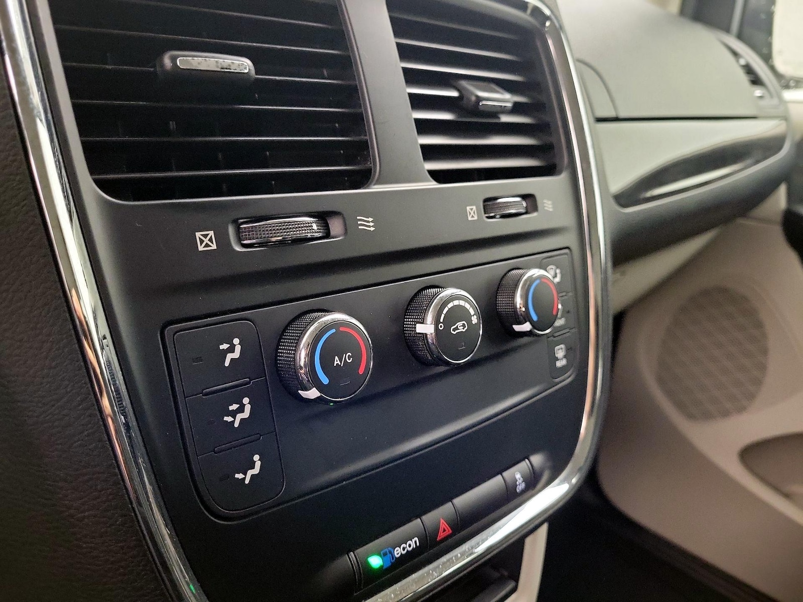 2016 Dodge Grand Caravan American Value Package - Photo 16