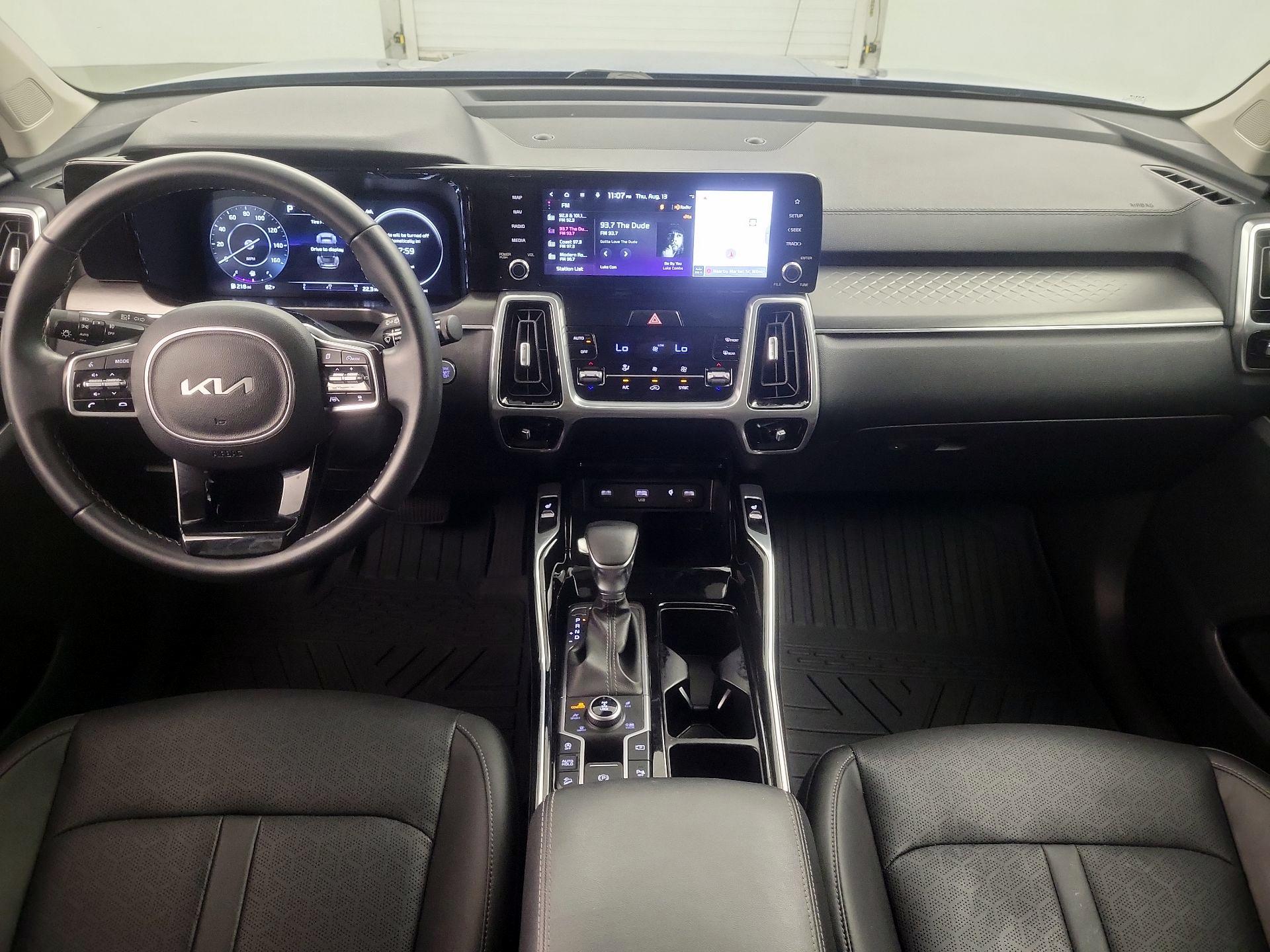 Thumbnail: 2023 Kia Sorento - 9