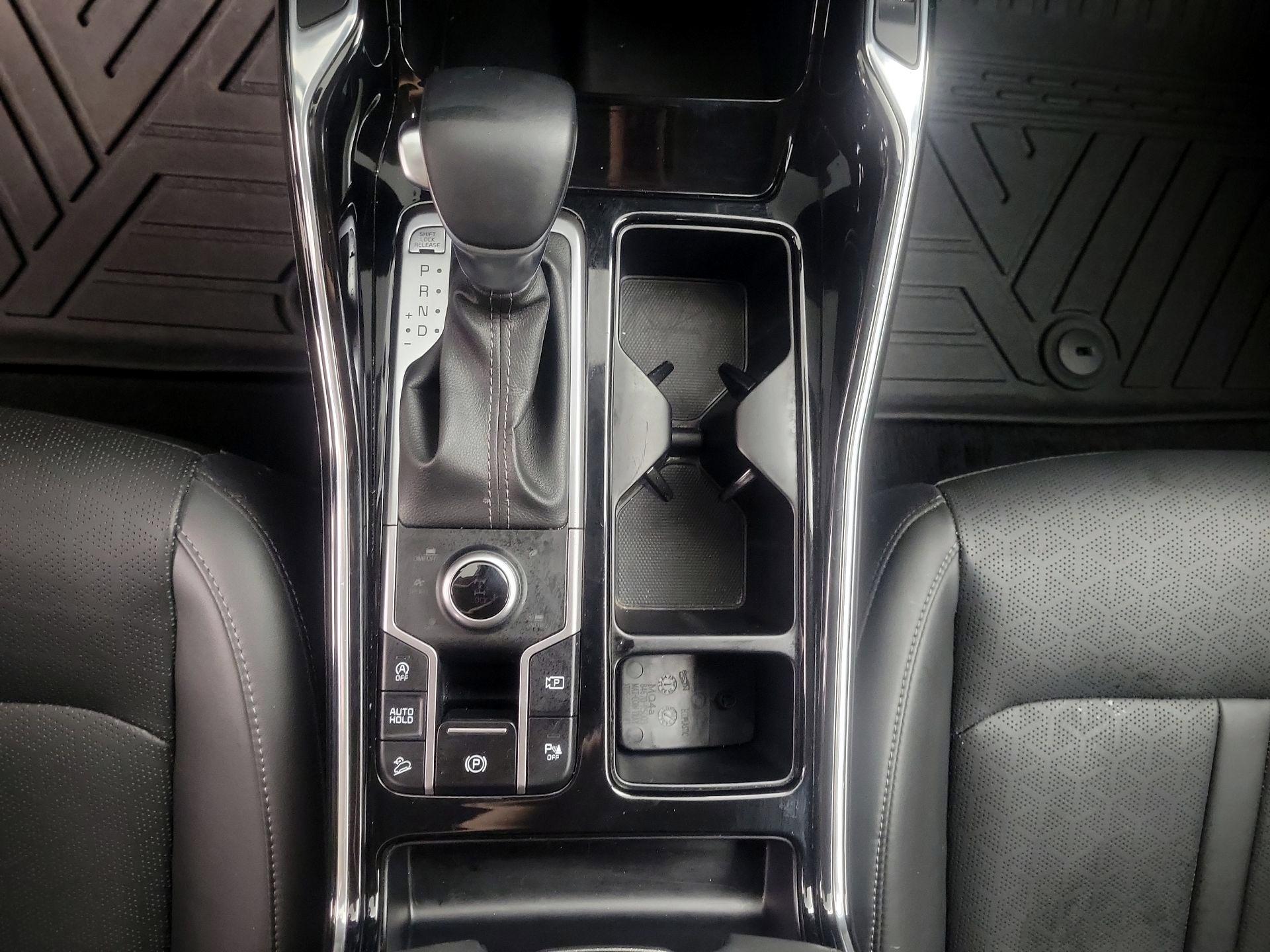 Thumbnail: 2023 Kia Sorento - 18