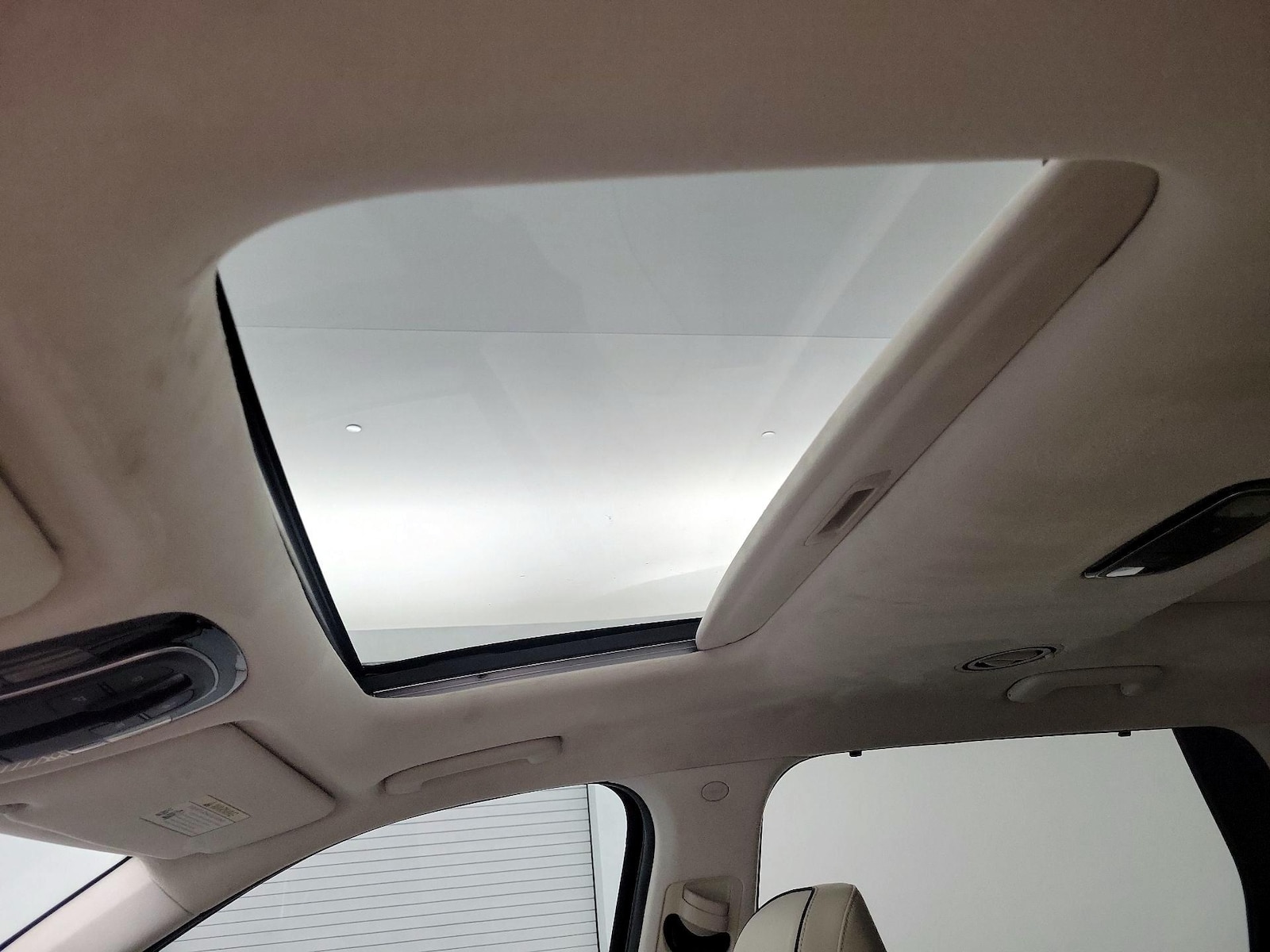 Sunroof(s) & Skylight(s)