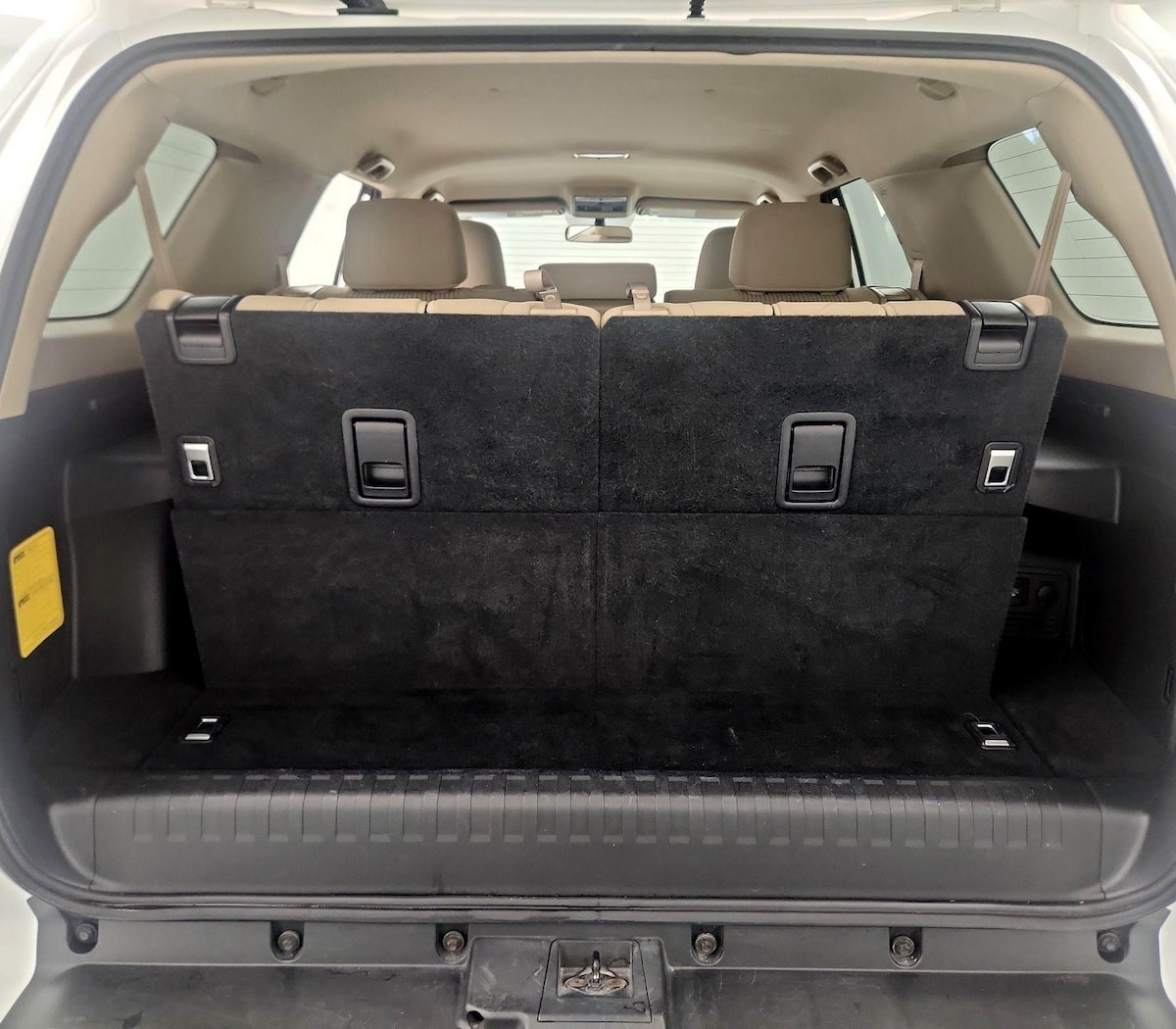 Trunk/Cargo (Seats Up)