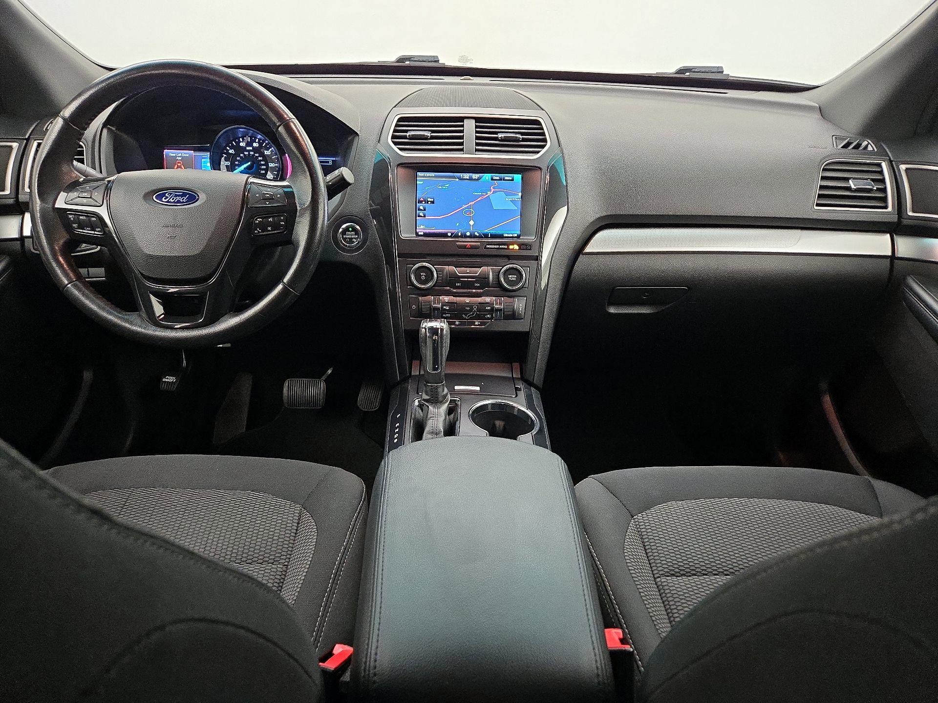 Thumbnail: 2016 Ford Explorer - 9