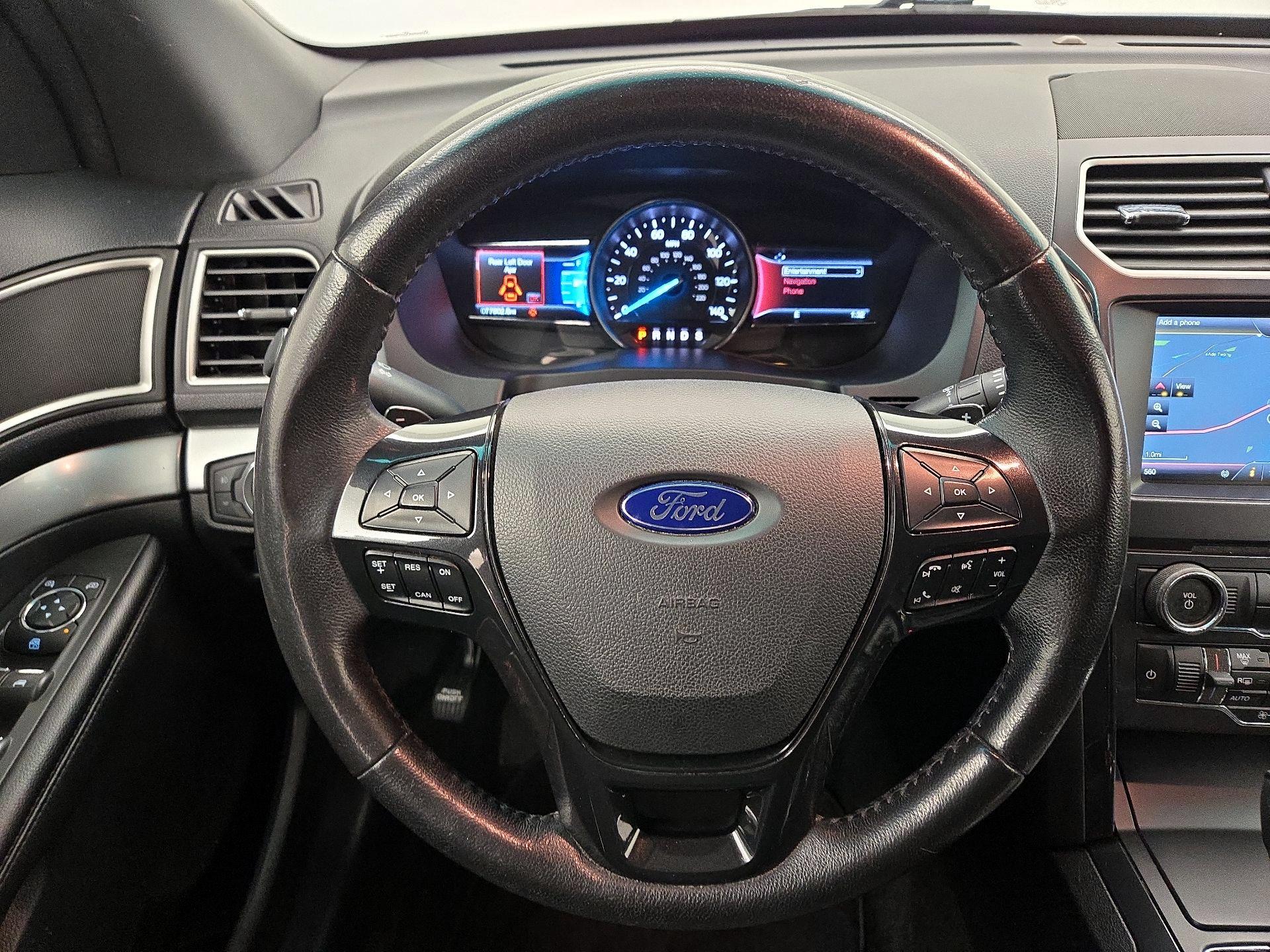 Thumbnail: 2016 Ford Explorer - 10