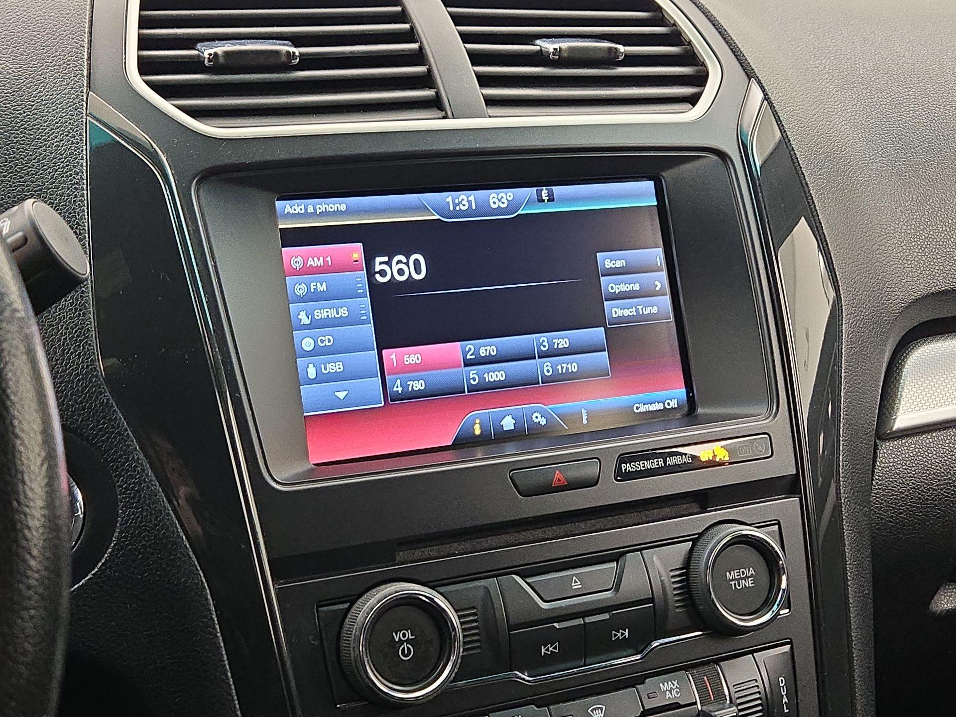 Thumbnail: 2016 Ford Explorer - 16