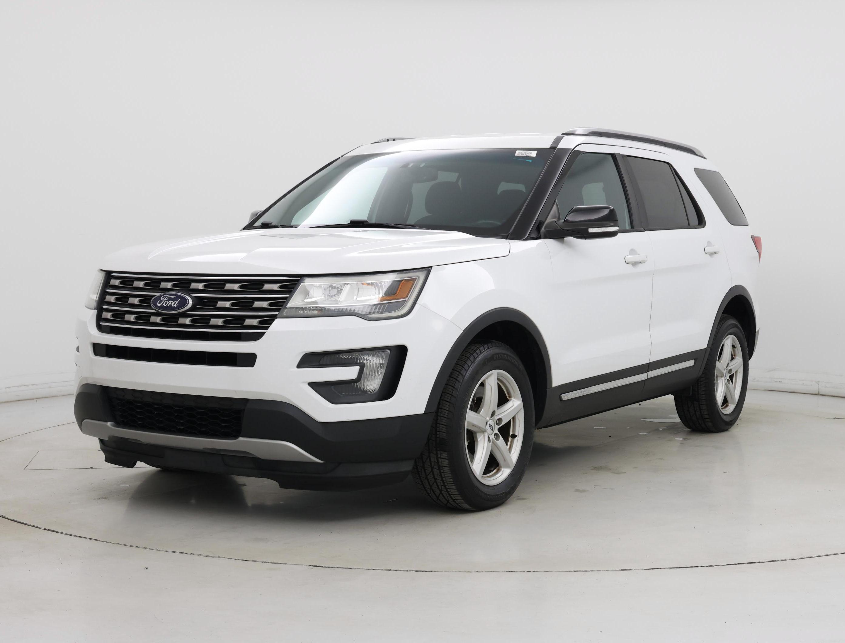 Thumbnail: 2016 Ford Explorer - 4