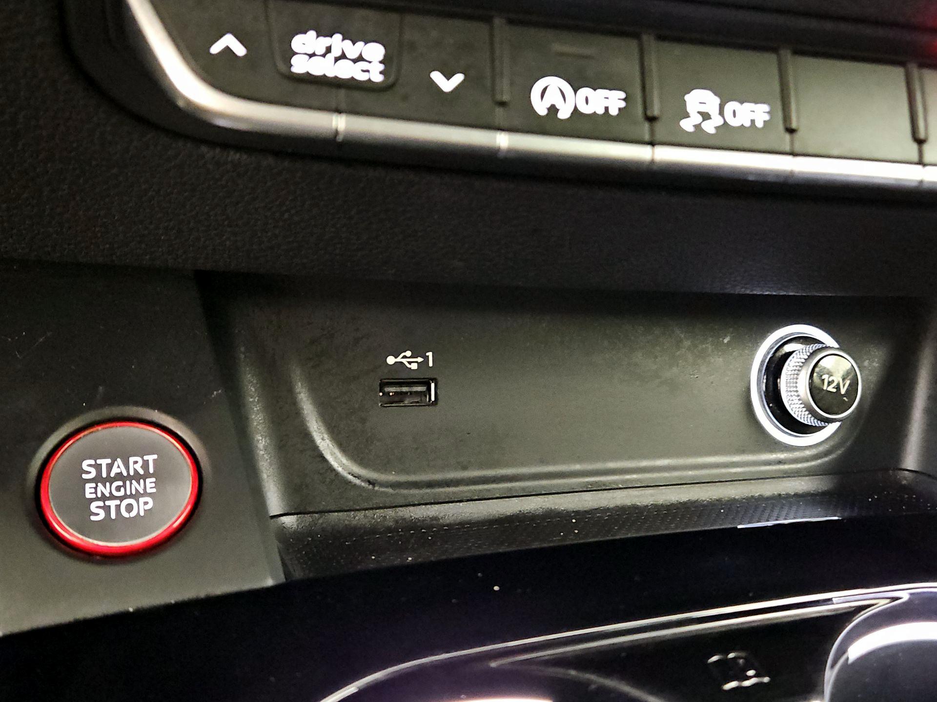 Thumbnail: 2020 Audi S4 - 19