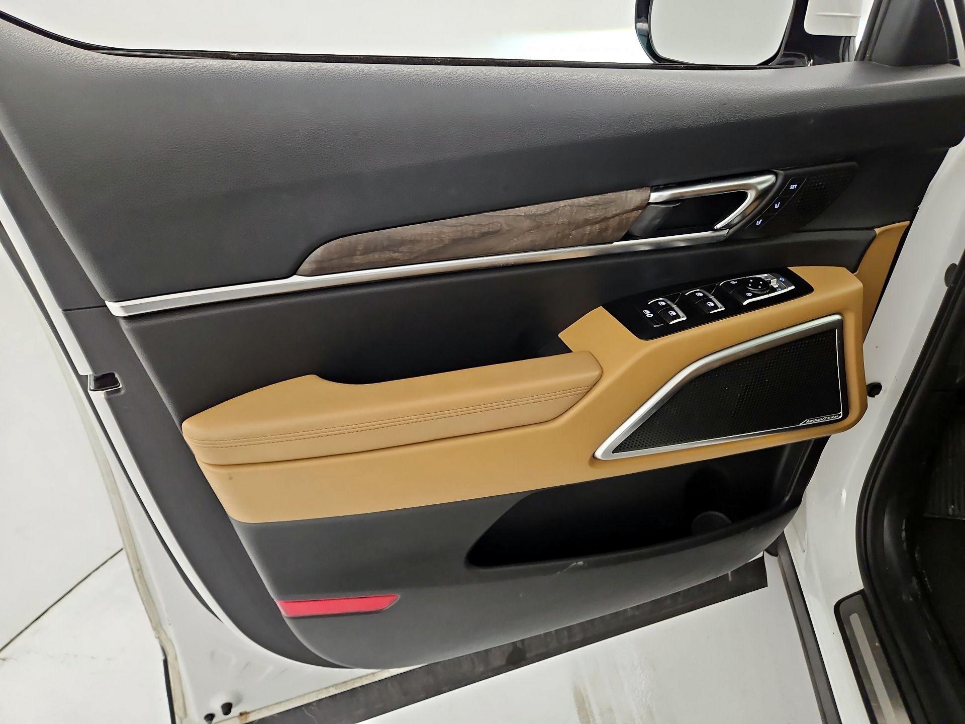 Thumbnail: 2020 Kia Telluride - 12