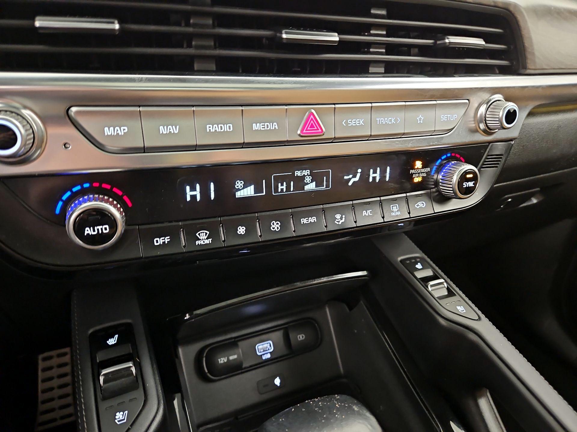 Thumbnail: 2020 Kia Telluride - 17