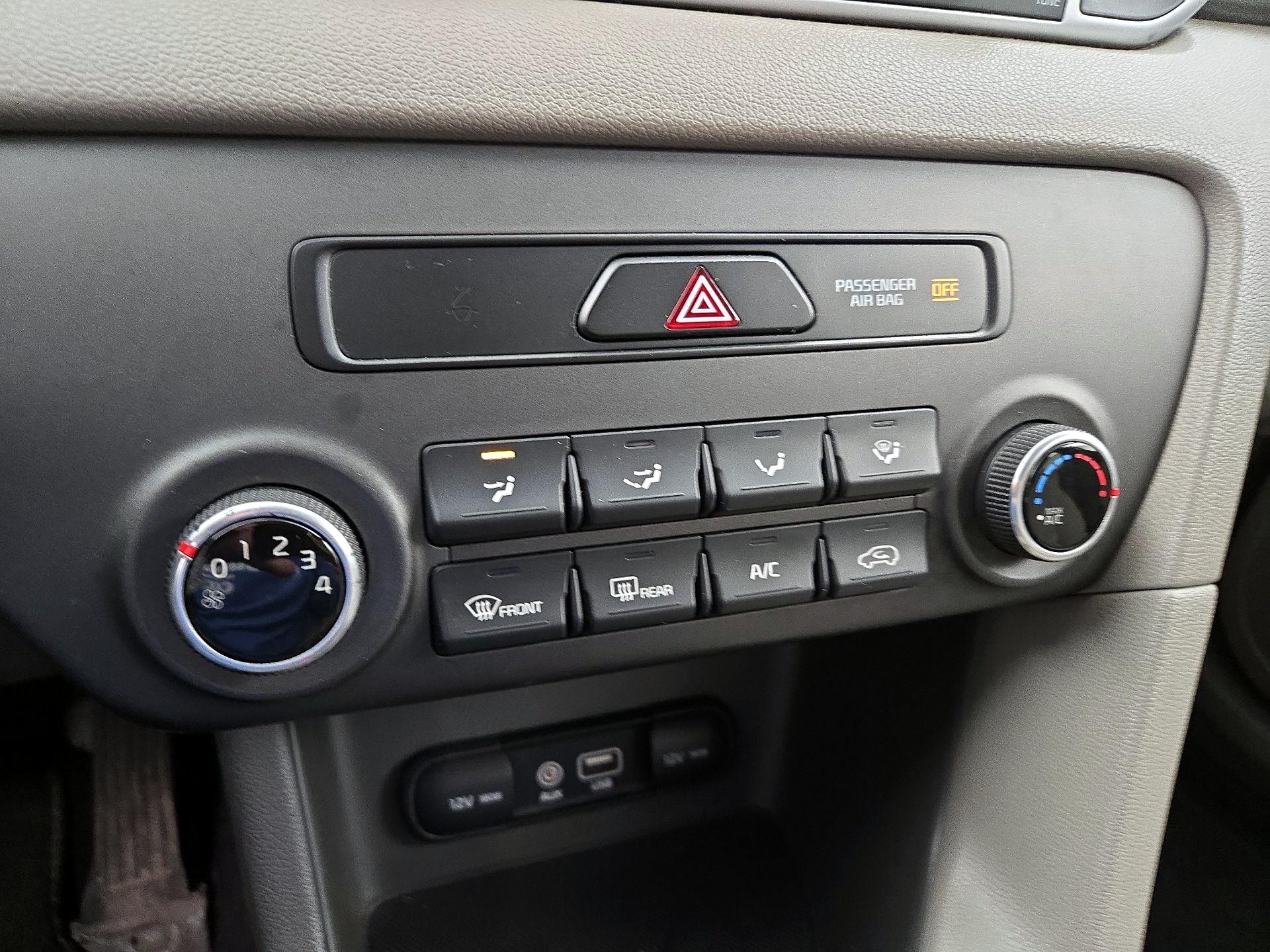 Thumbnail: 2017 Kia Sportage - 16