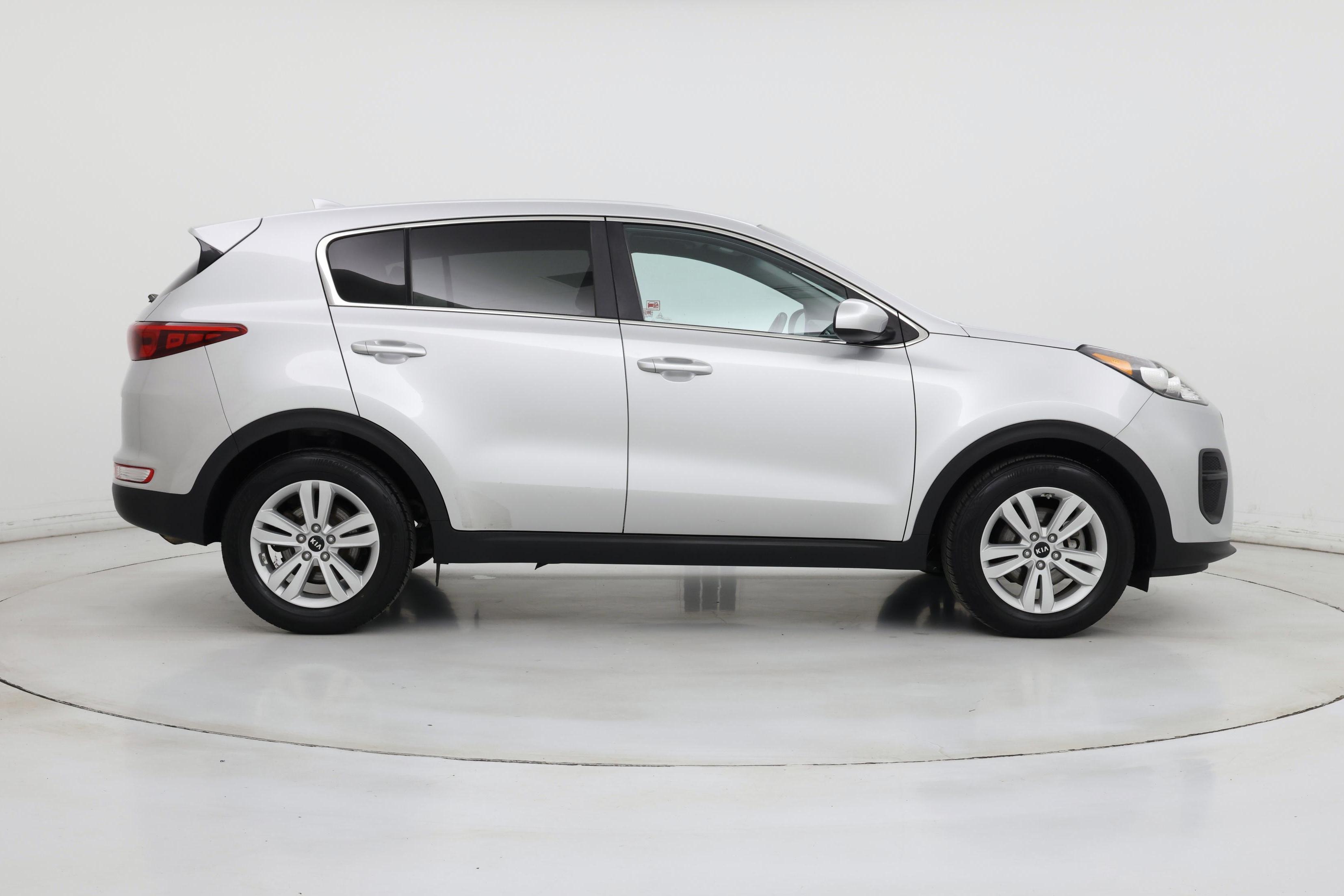 Thumbnail: 2017 Kia Sportage - 7