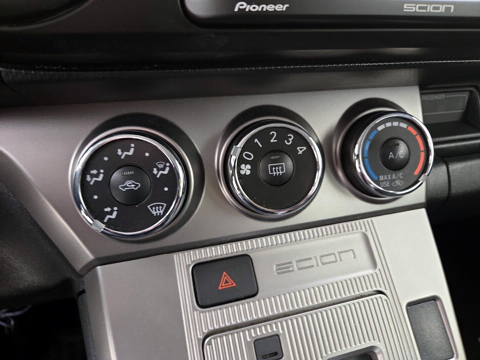 Thumbnail: 2014 Scion xB - 15