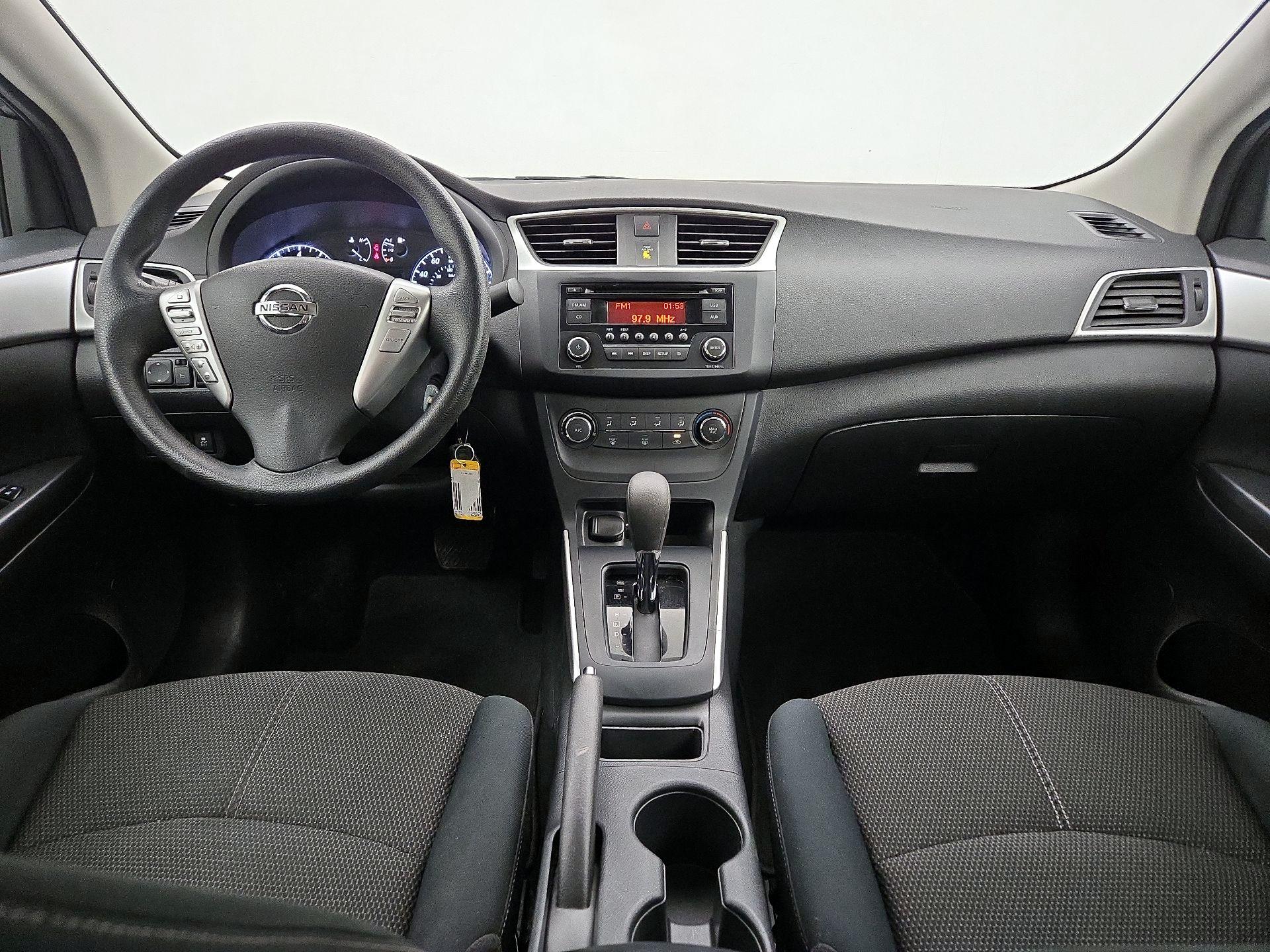 Thumbnail: 2017 Nissan Sentra - 9