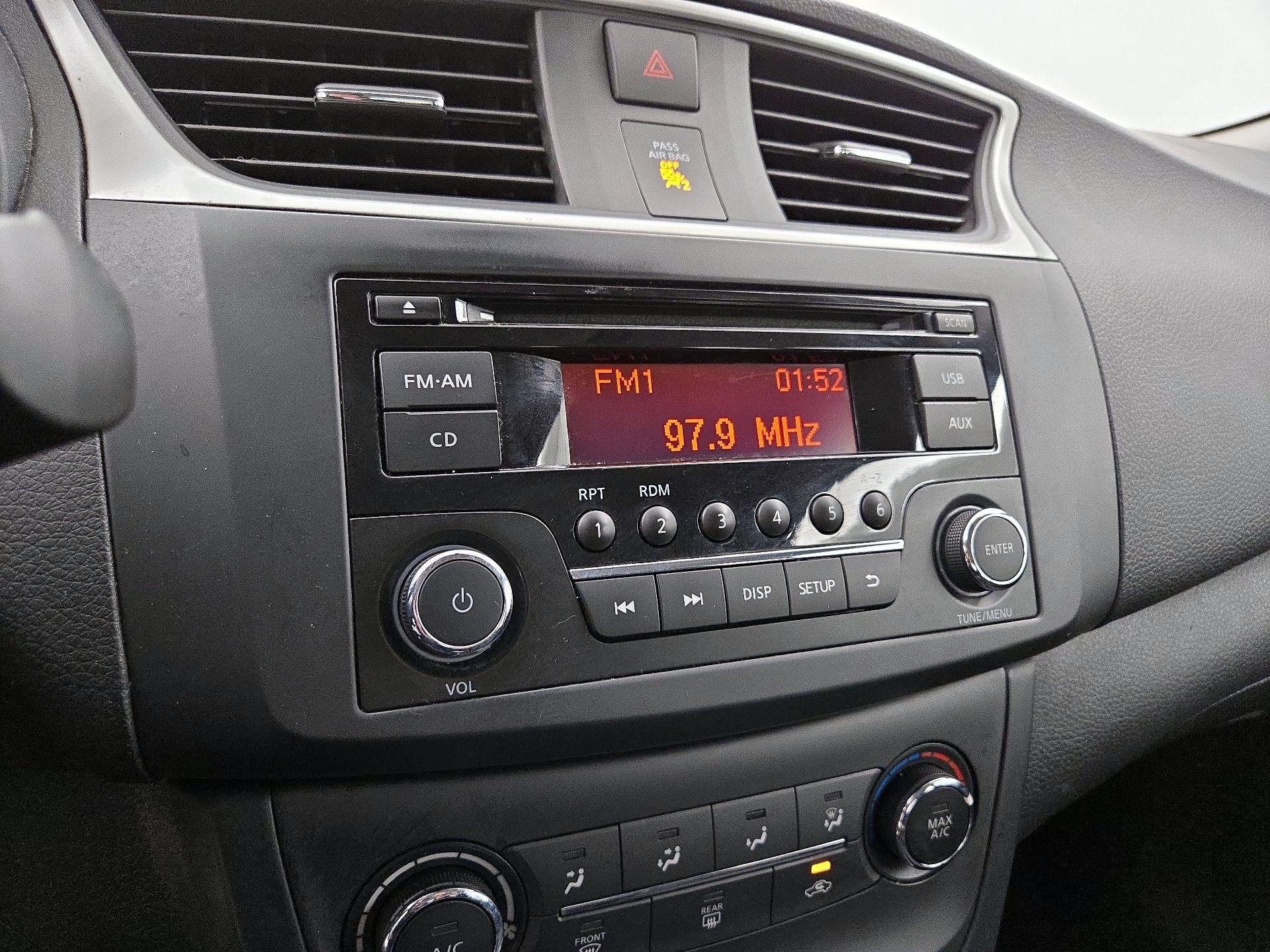 Thumbnail: 2017 Nissan Sentra - 14