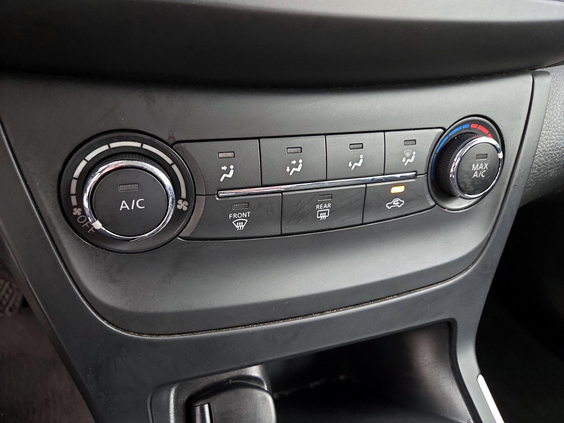 Thumbnail: 2017 Nissan Sentra - 15