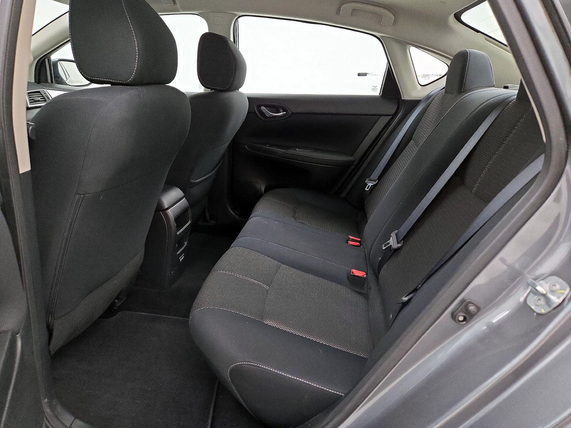 Thumbnail: 2017 Nissan Sentra - 18