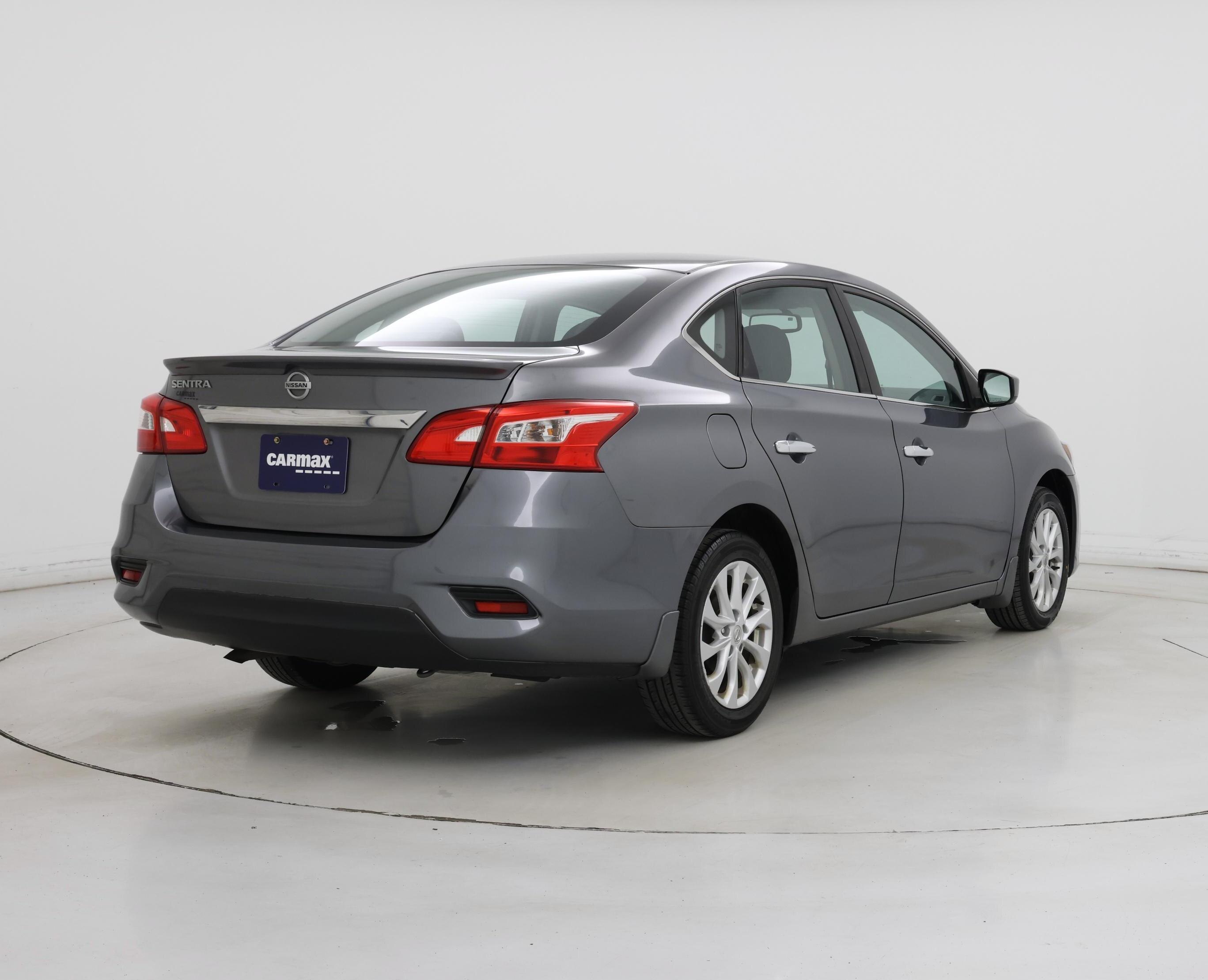 Thumbnail: 2017 Nissan Sentra - 8