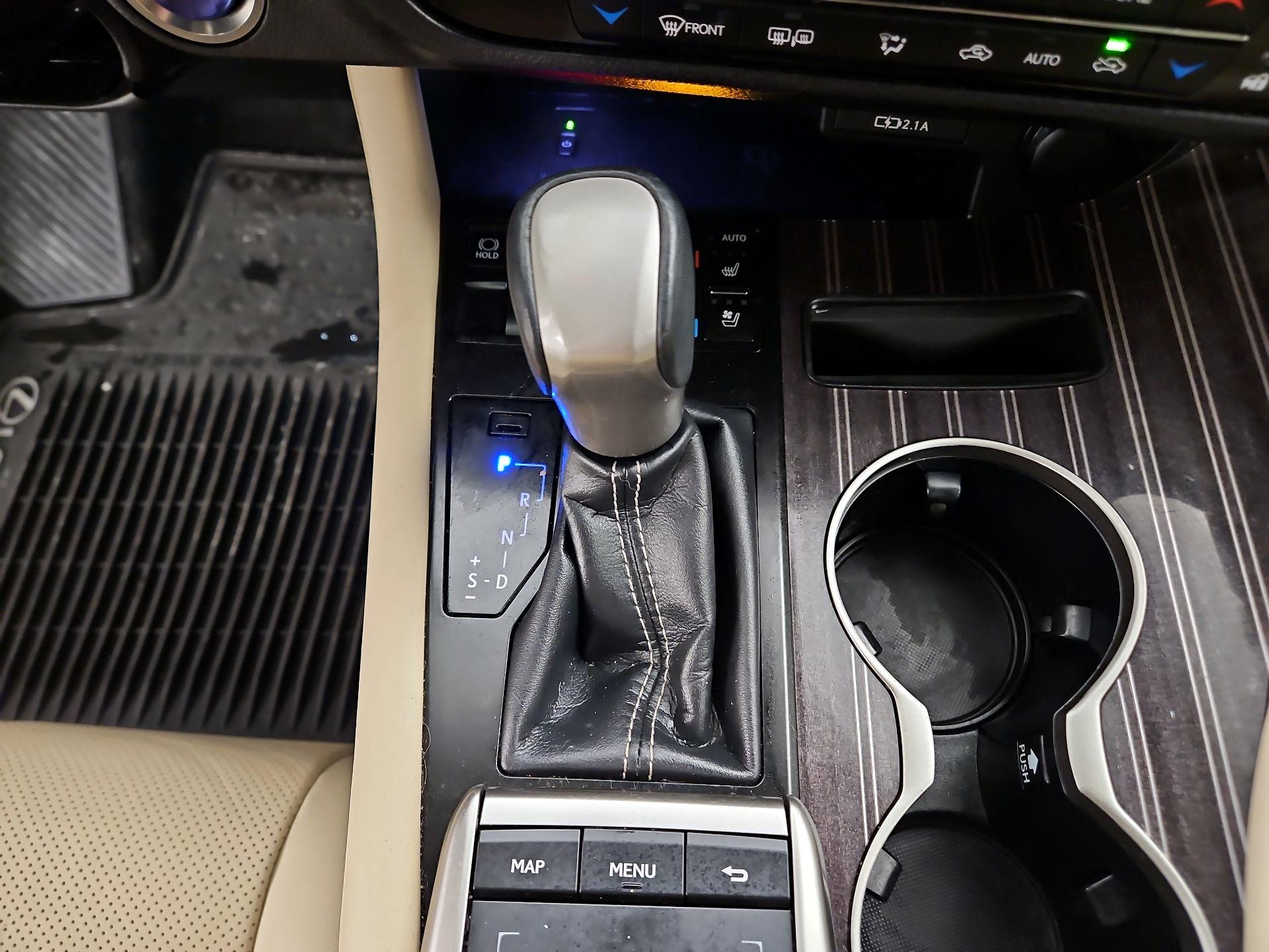 Thumbnail: 2022 Lexus RX - 18