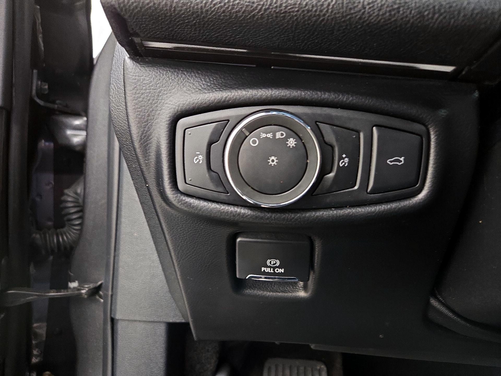 Thumbnail: 2017 Lincoln MKZ - 13