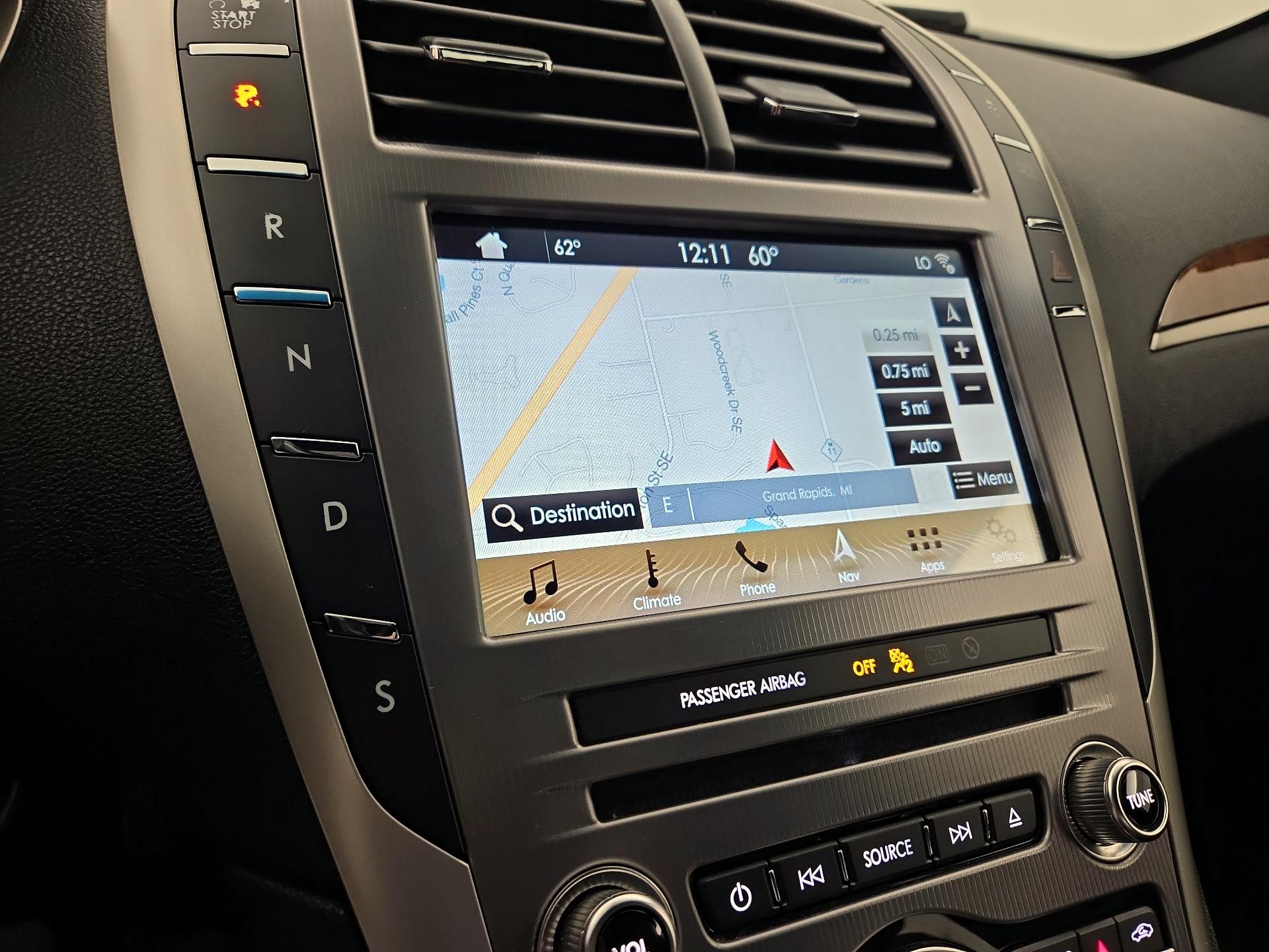 Thumbnail: 2017 Lincoln MKZ - 14