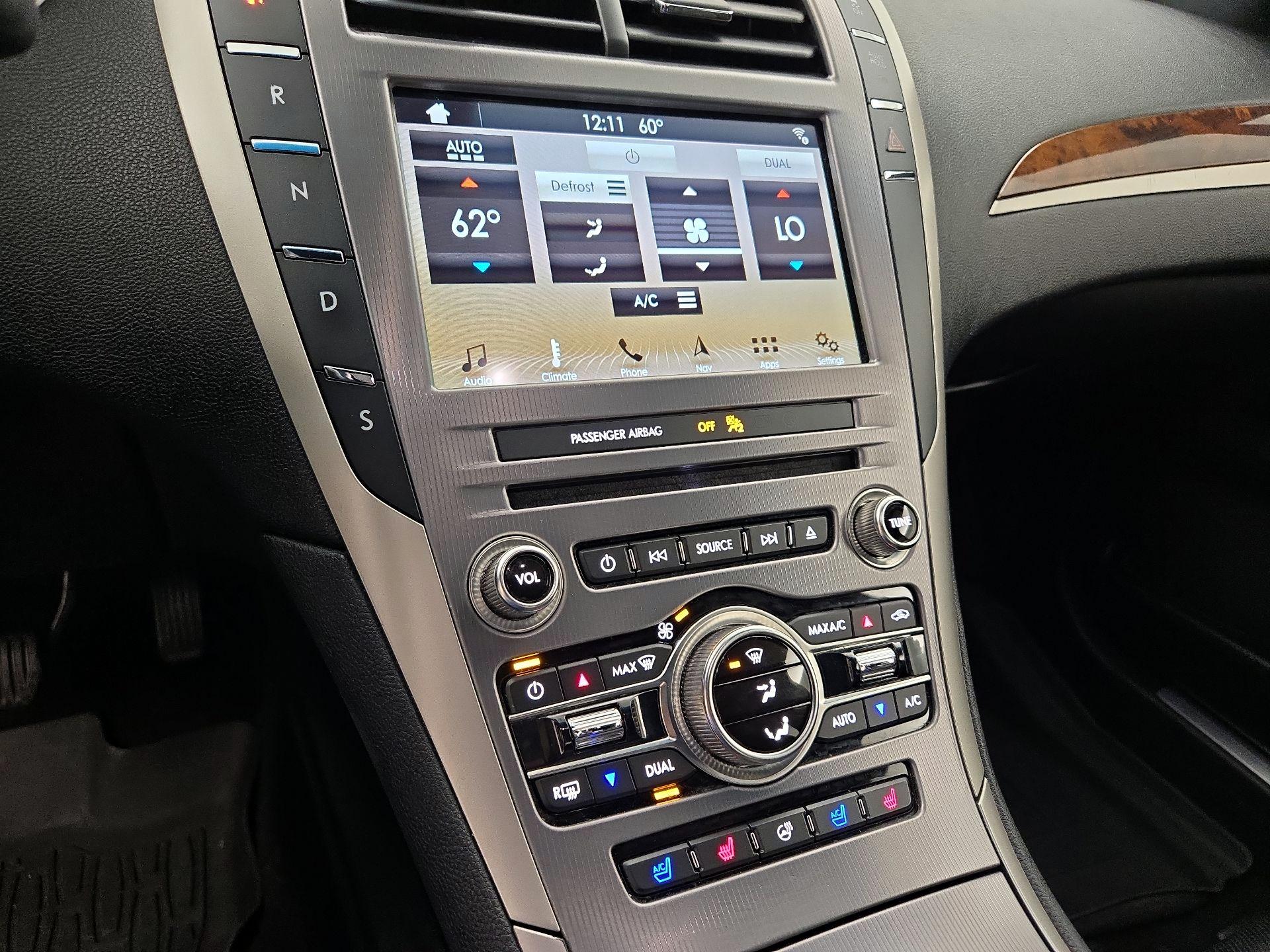 Thumbnail: 2017 Lincoln MKZ - 17