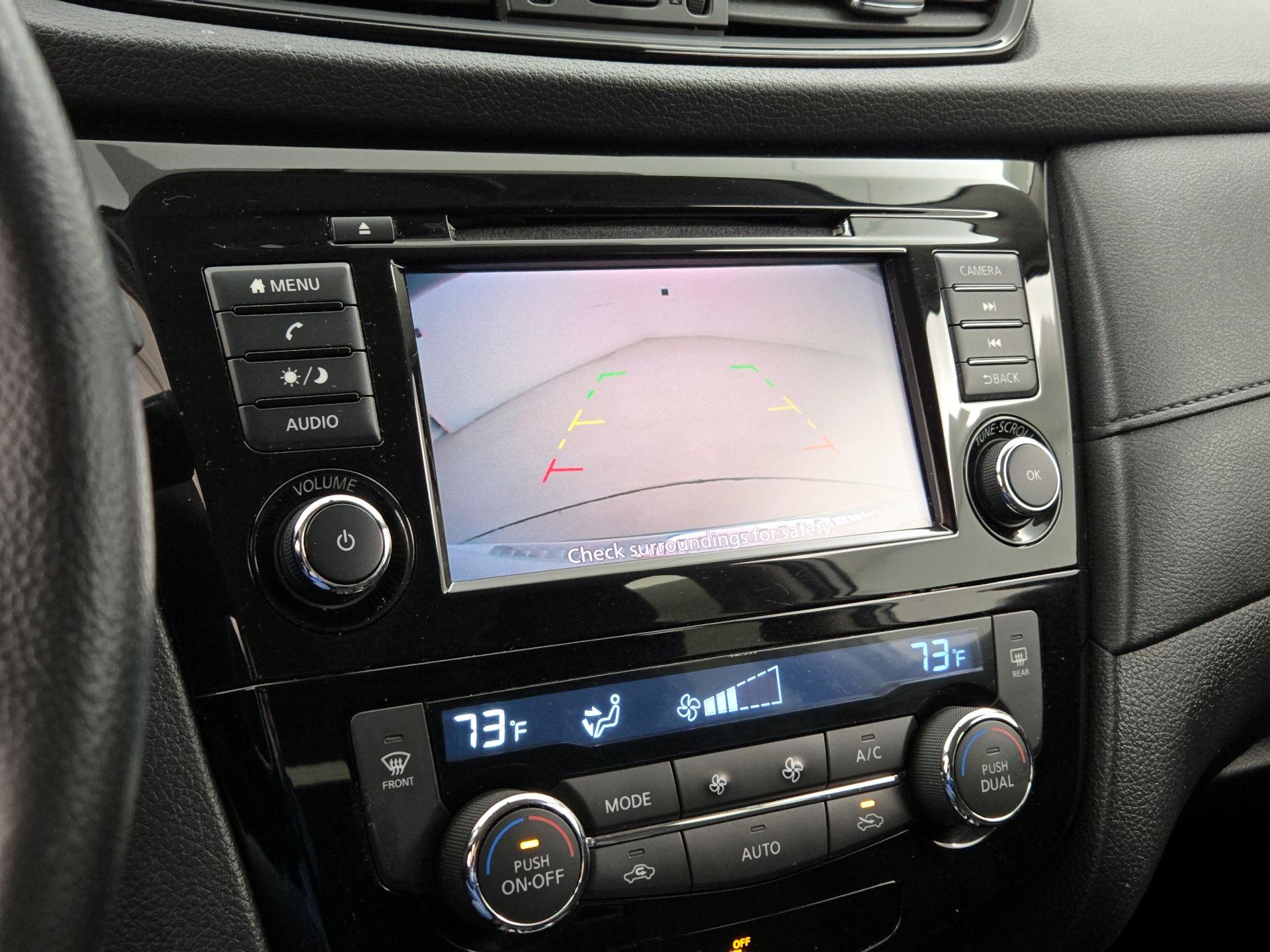 Thumbnail: 2018 Nissan Rogue - 14