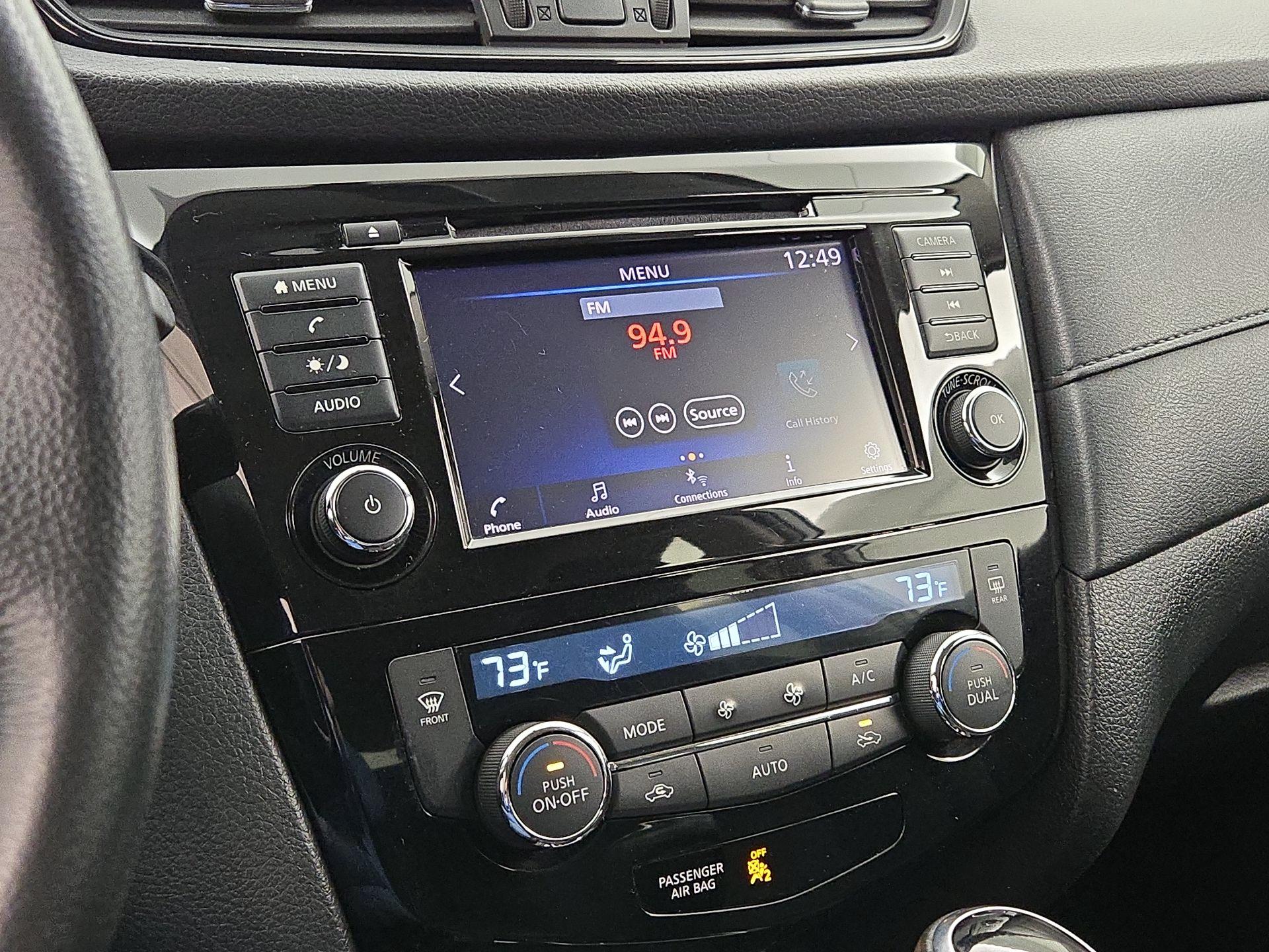 Thumbnail: 2018 Nissan Rogue - 15