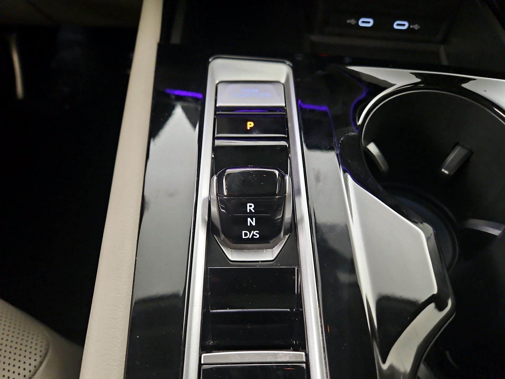 Thumbnail: 2024 Volkswagen Atlas - 17